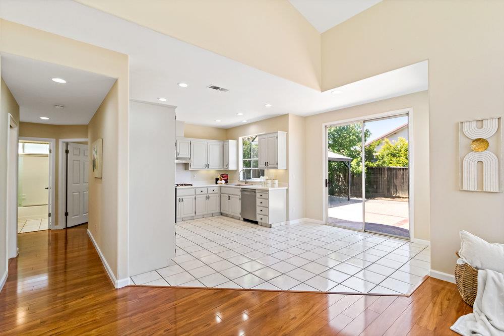 Detail Gallery Image 23 of 66 For 4551 Encanto Way, San Jose,  CA 95135 - 4 Beds | 3 Baths