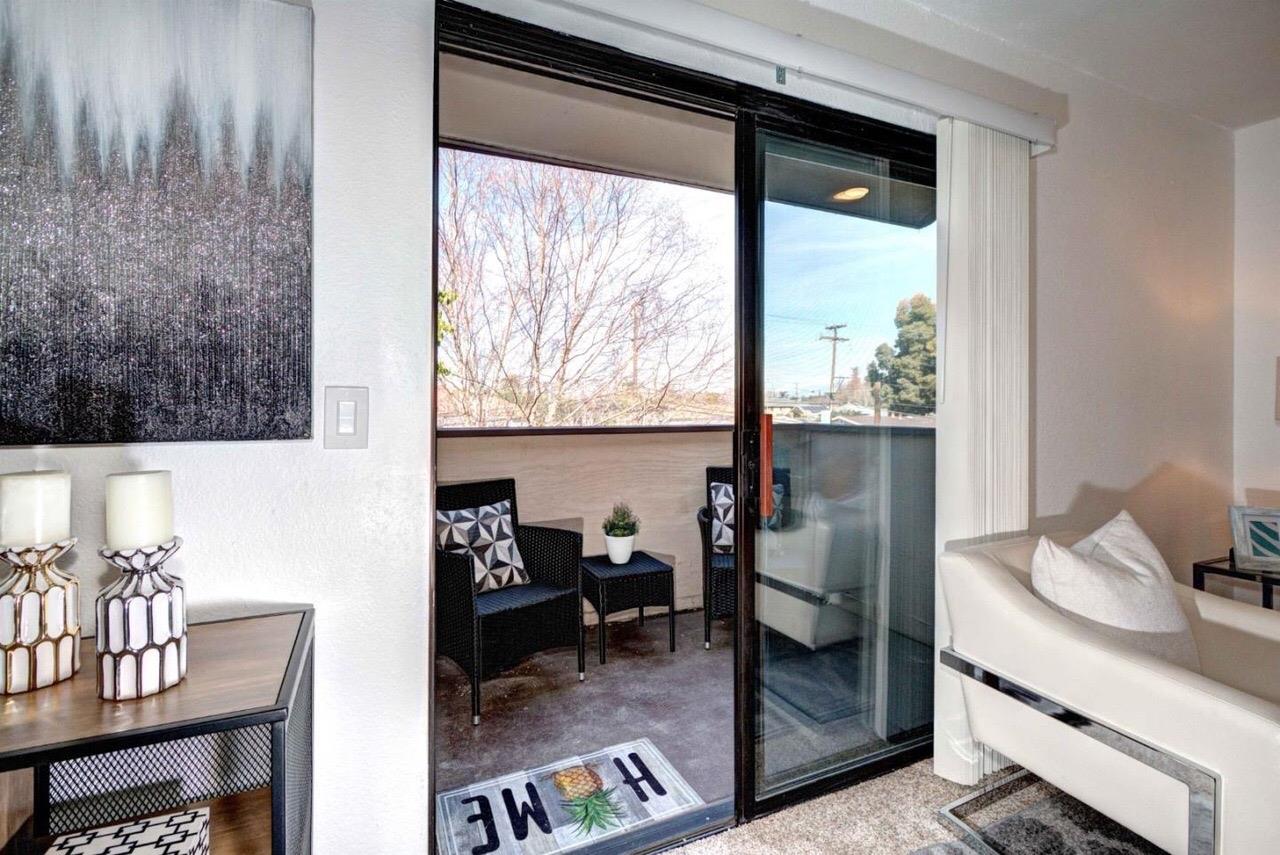 Detail Gallery Image 12 of 20 For 300 Stonegate Cir, San Jose,  CA 95110 - 2 Beds | 1 Baths