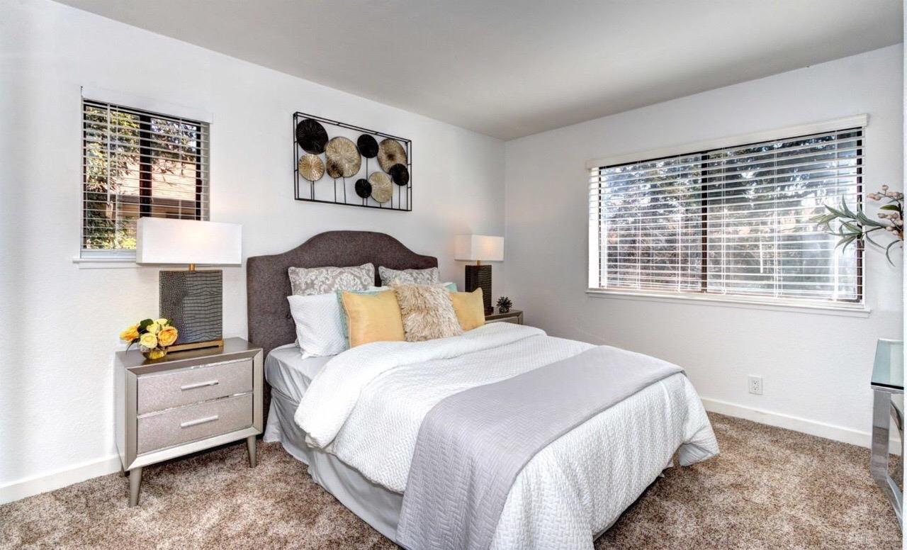 Detail Gallery Image 4 of 20 For 300 Stonegate Cir, San Jose,  CA 95110 - 2 Beds | 1 Baths