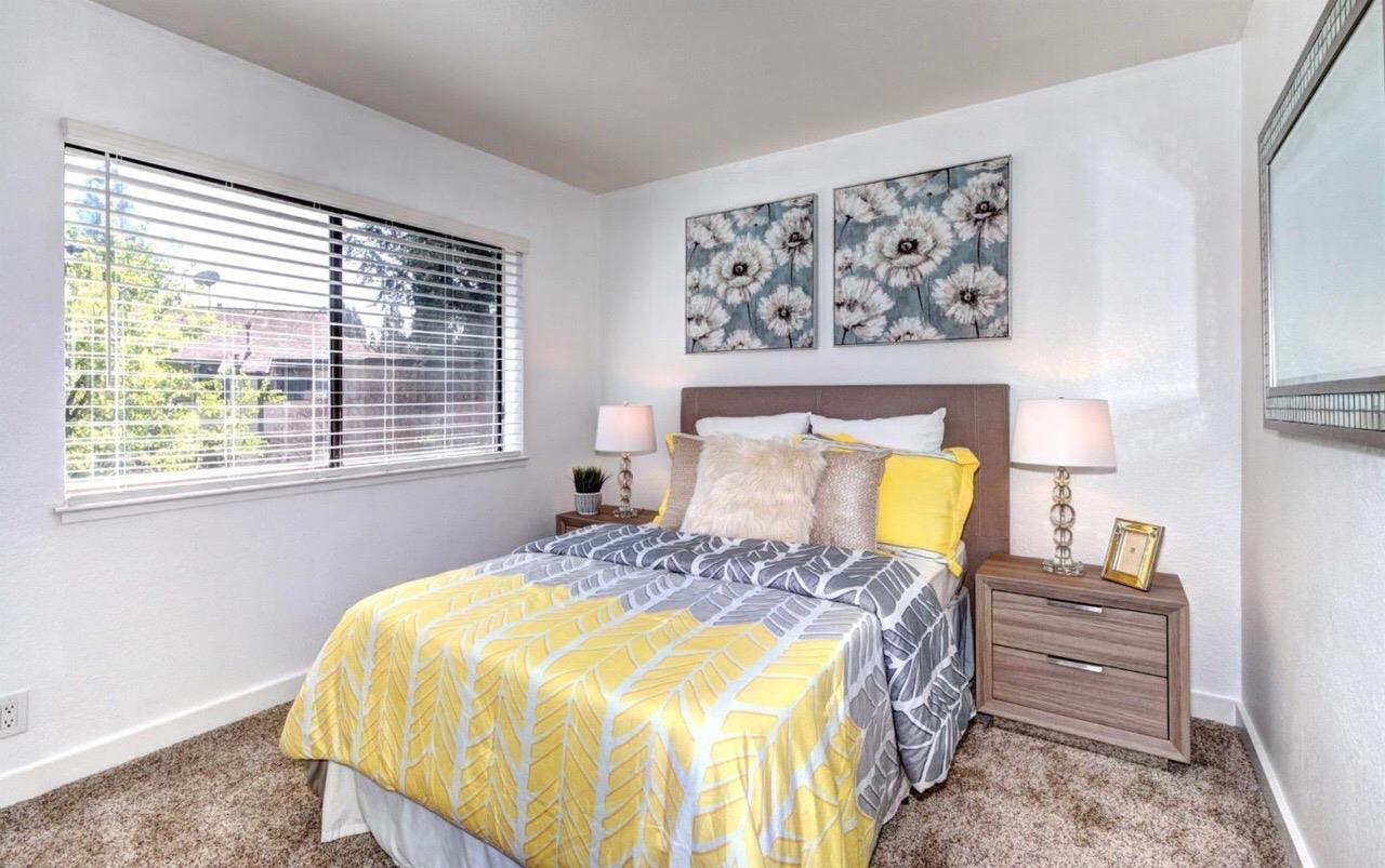 Detail Gallery Image 5 of 20 For 300 Stonegate Cir, San Jose,  CA 95110 - 2 Beds | 1 Baths