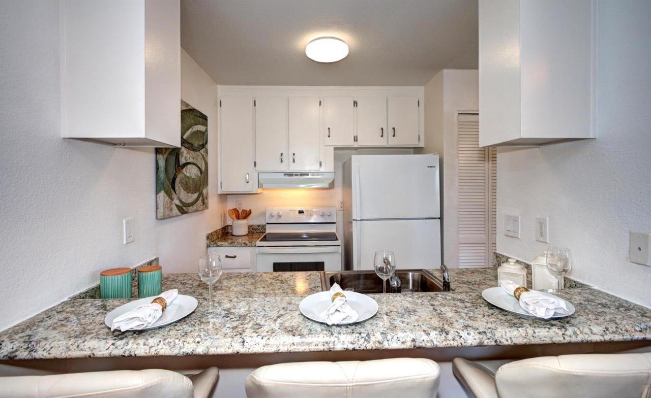Detail Gallery Image 8 of 20 For 300 Stonegate Cir, San Jose,  CA 95110 - 2 Beds | 1 Baths