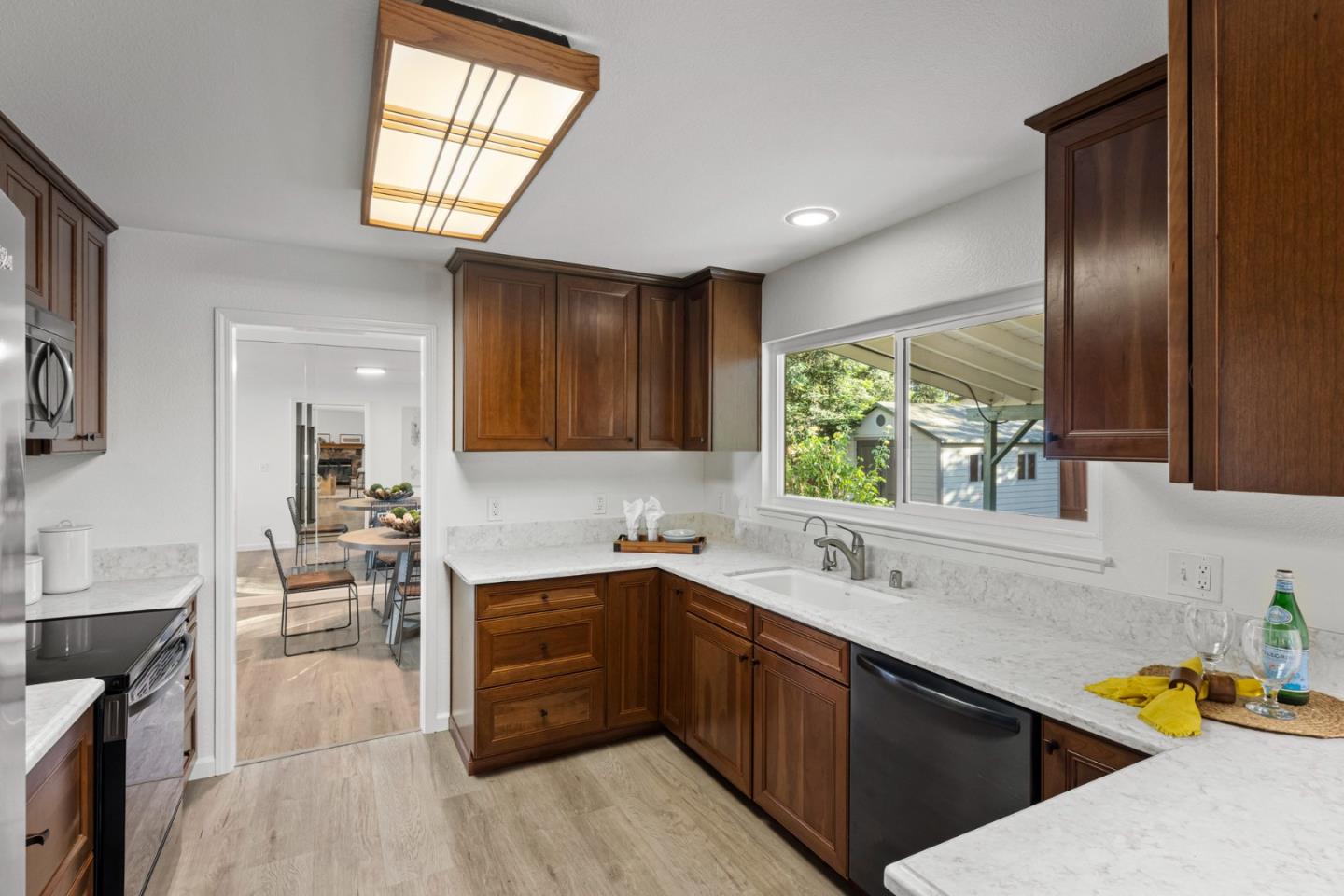 Detail Gallery Image 12 of 41 For 1760 Almond Way, Morgan Hill,  CA 95037 - 5 Beds | 3 Baths