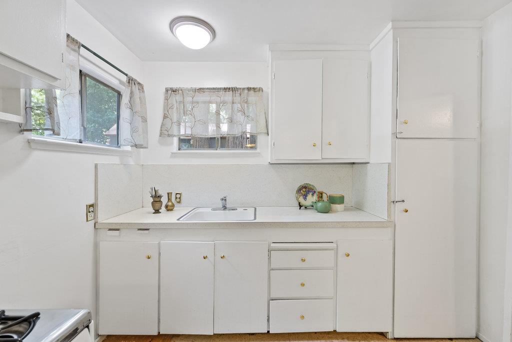 Detail Gallery Image 4 of 26 For 13550 Bear Creek Rd #18,  Boulder Creek,  CA 95006 - 2 Beds | 1 Baths
