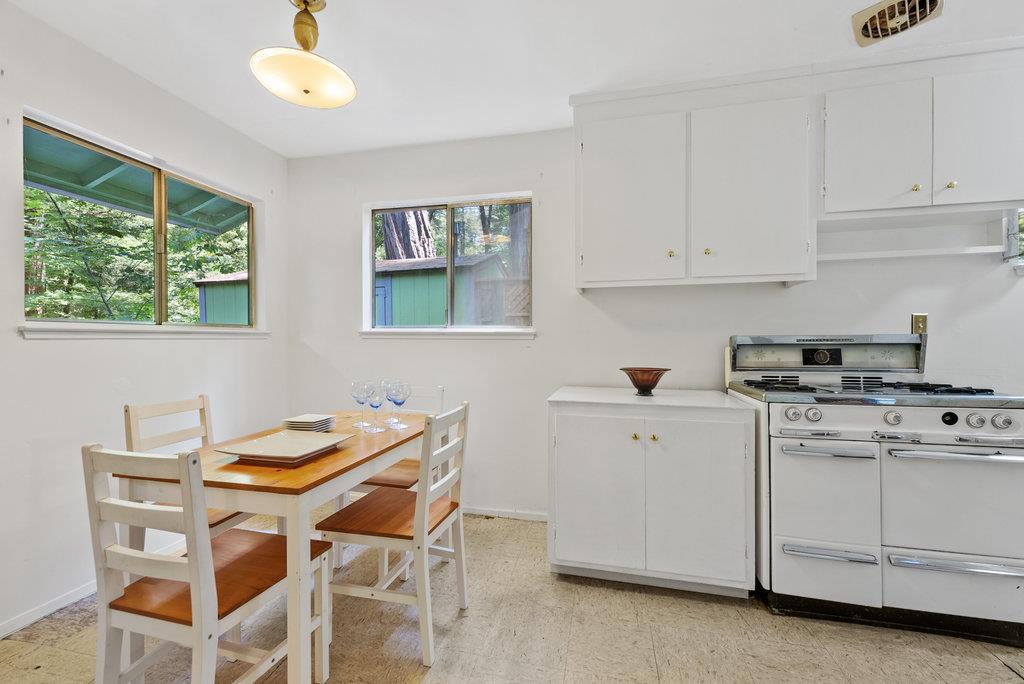 Detail Gallery Image 6 of 26 For 13550 Bear Creek Rd #18,  Boulder Creek,  CA 95006 - 2 Beds | 1 Baths