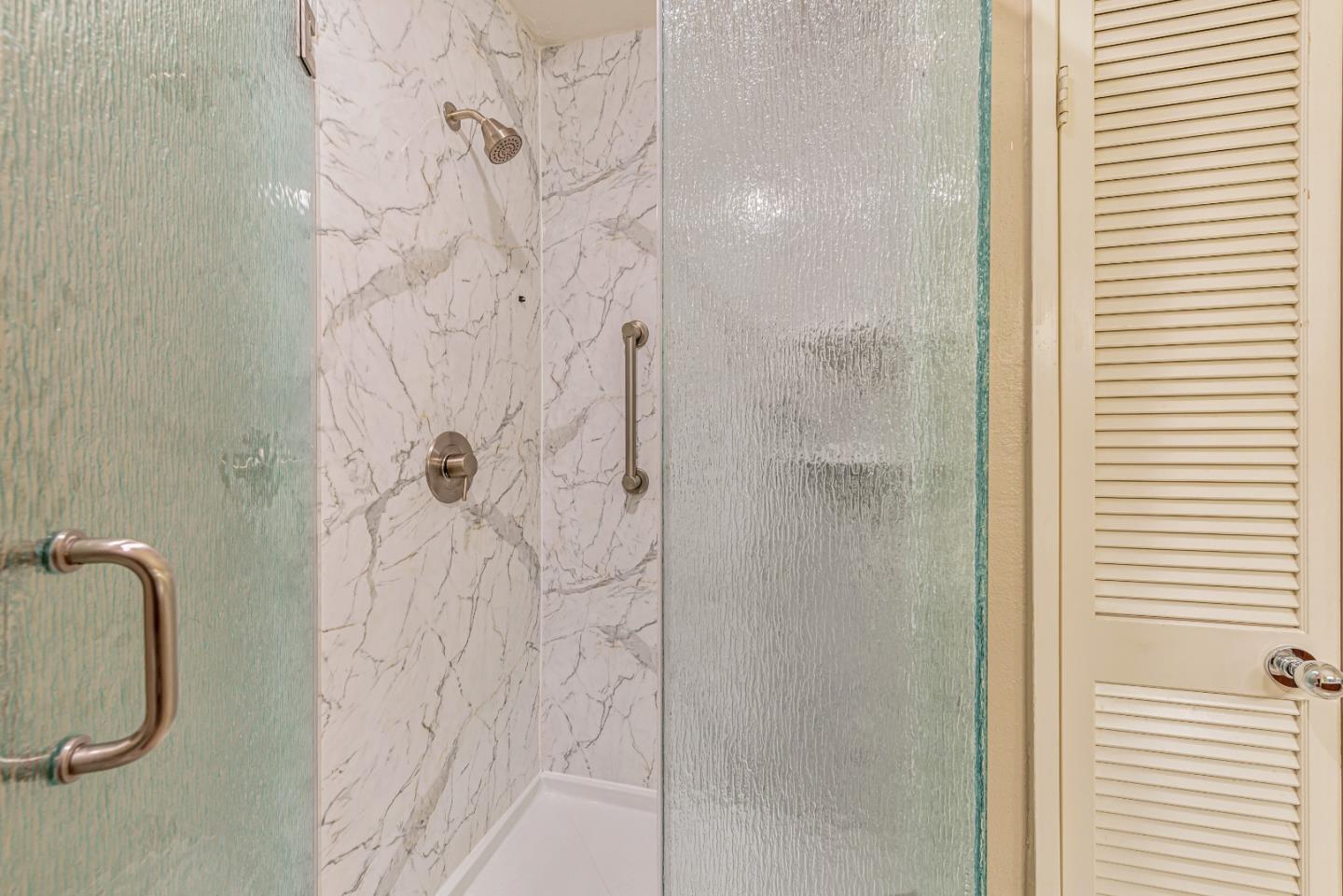 Detail Gallery Image 10 of 14 For 2140 Santa Cruz Ave #E 104,  Menlo Park,  CA 94025 - 2 Beds | 2 Baths
