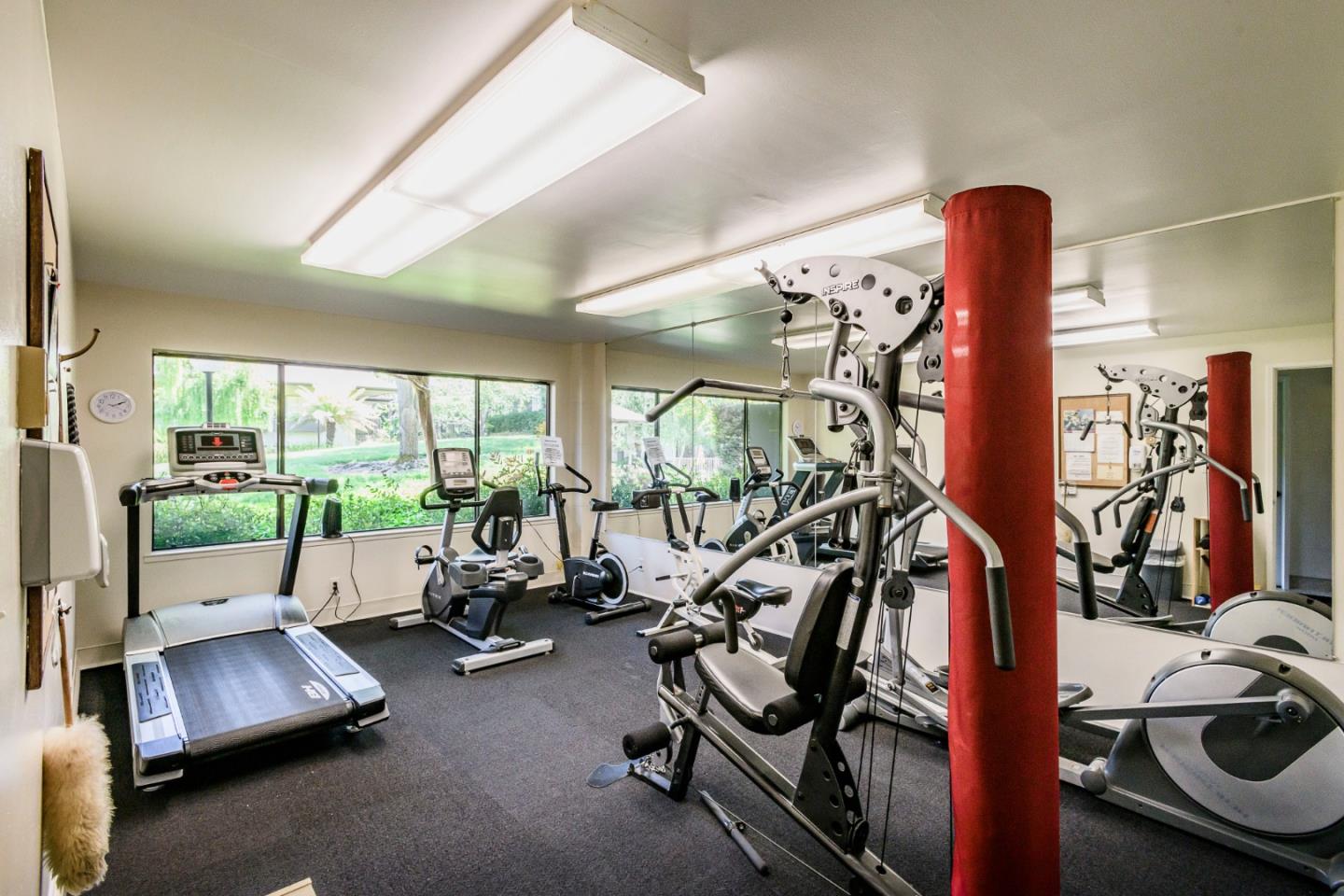 Detail Gallery Image 12 of 14 For 2140 Santa Cruz Ave #E 104,  Menlo Park,  CA 94025 - 2 Beds | 2 Baths