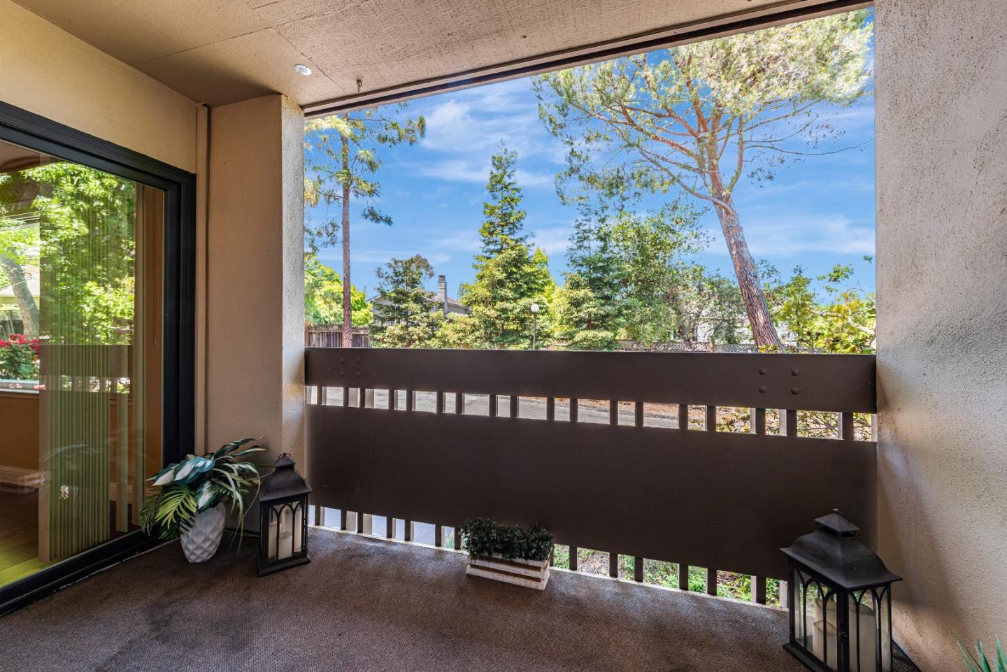 Detail Gallery Image 6 of 14 For 2140 Santa Cruz Ave #E 104,  Menlo Park,  CA 94025 - 2 Beds | 2 Baths
