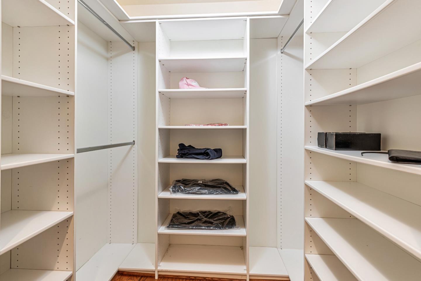 Detail Gallery Image 8 of 14 For 2140 Santa Cruz Ave #E 104,  Menlo Park,  CA 94025 - 2 Beds | 2 Baths