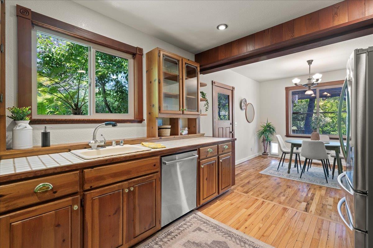Detail Gallery Image 14 of 42 For 746 Western Dr, Santa Cruz,  CA 95060 - 4 Beds | 2 Baths