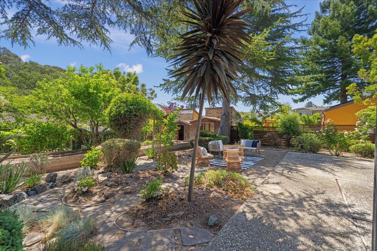 Detail Gallery Image 32 of 42 For 746 Western Dr, Santa Cruz,  CA 95060 - 4 Beds | 2 Baths