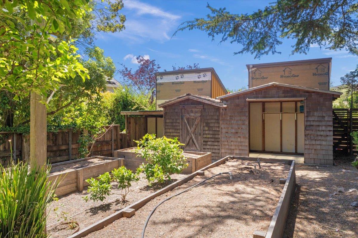 Detail Gallery Image 35 of 42 For 746 Western Dr, Santa Cruz,  CA 95060 - 4 Beds | 2 Baths
