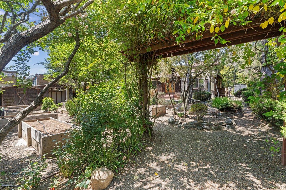 Detail Gallery Image 36 of 42 For 746 Western Dr, Santa Cruz,  CA 95060 - 4 Beds | 2 Baths