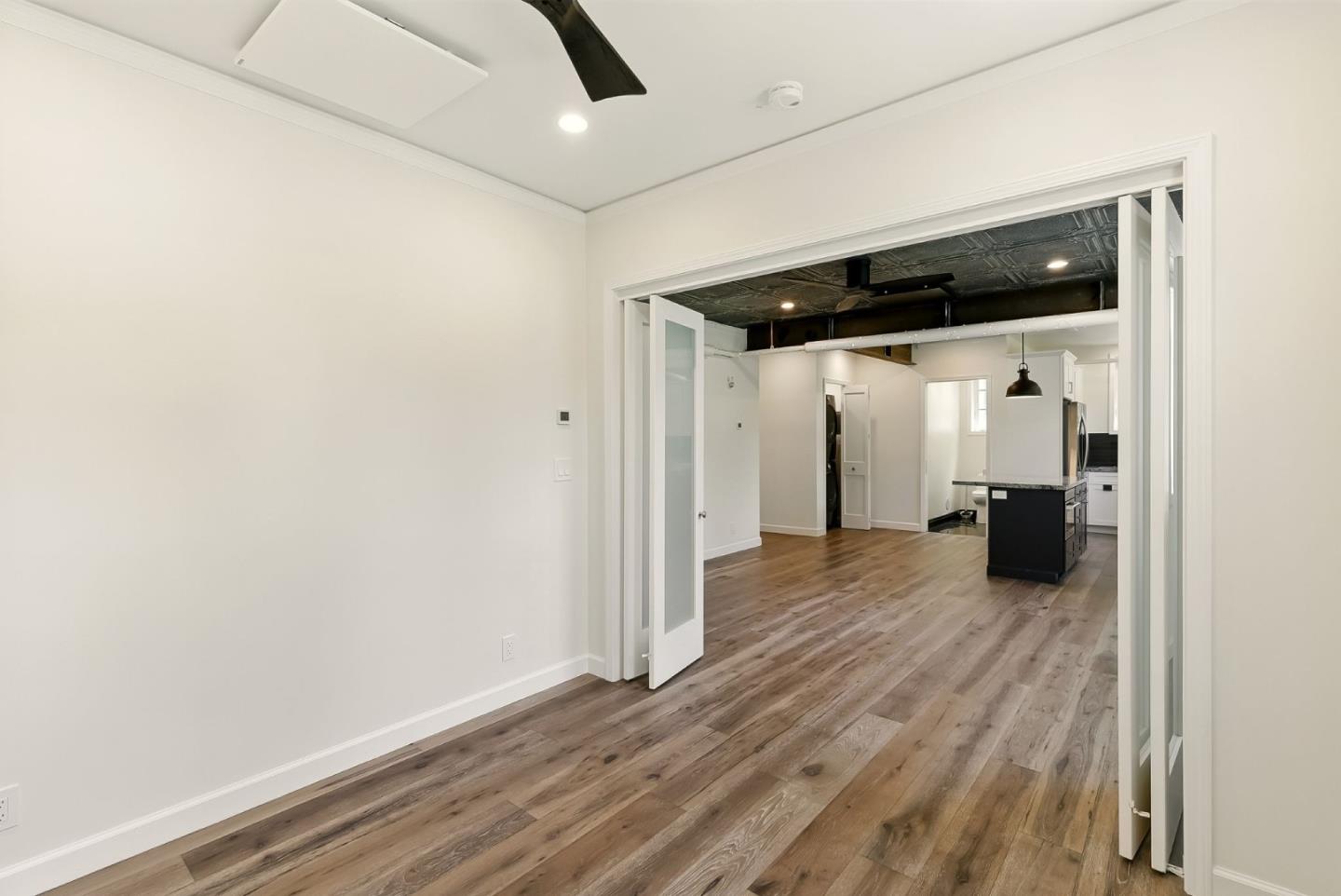 Detail Gallery Image 8 of 17 For 212 Eaton Rd #1,  San Mateo,  CA 94402 - 2 Beds | 1/1 Baths
