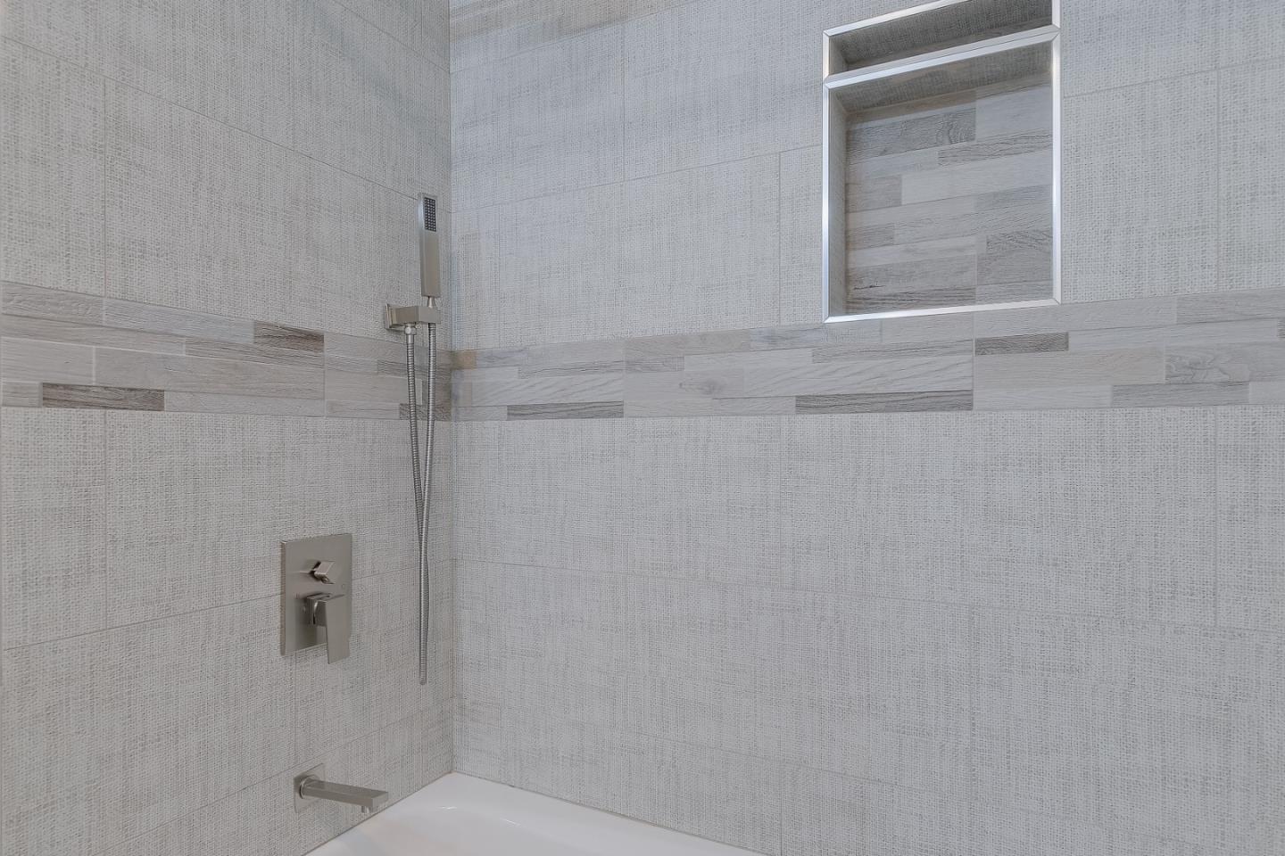 Detail Gallery Image 15 of 30 For 116 Daphne Way, East Palo Alto,  CA 94303 - 9 Beds | 6 Baths