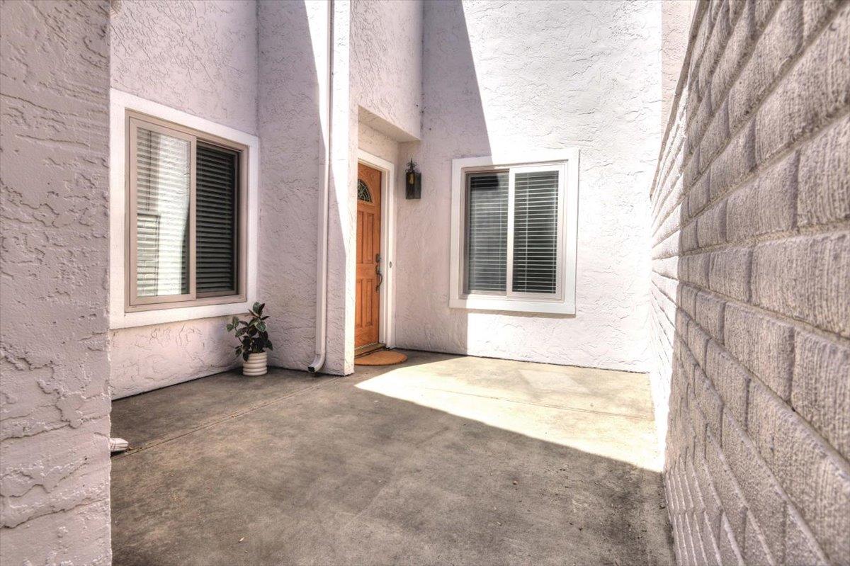 Detail Gallery Image 5 of 8 For 2559 Lancaster Ct, Santa Clara,  CA 95051 - 3 Beds | 2 Baths