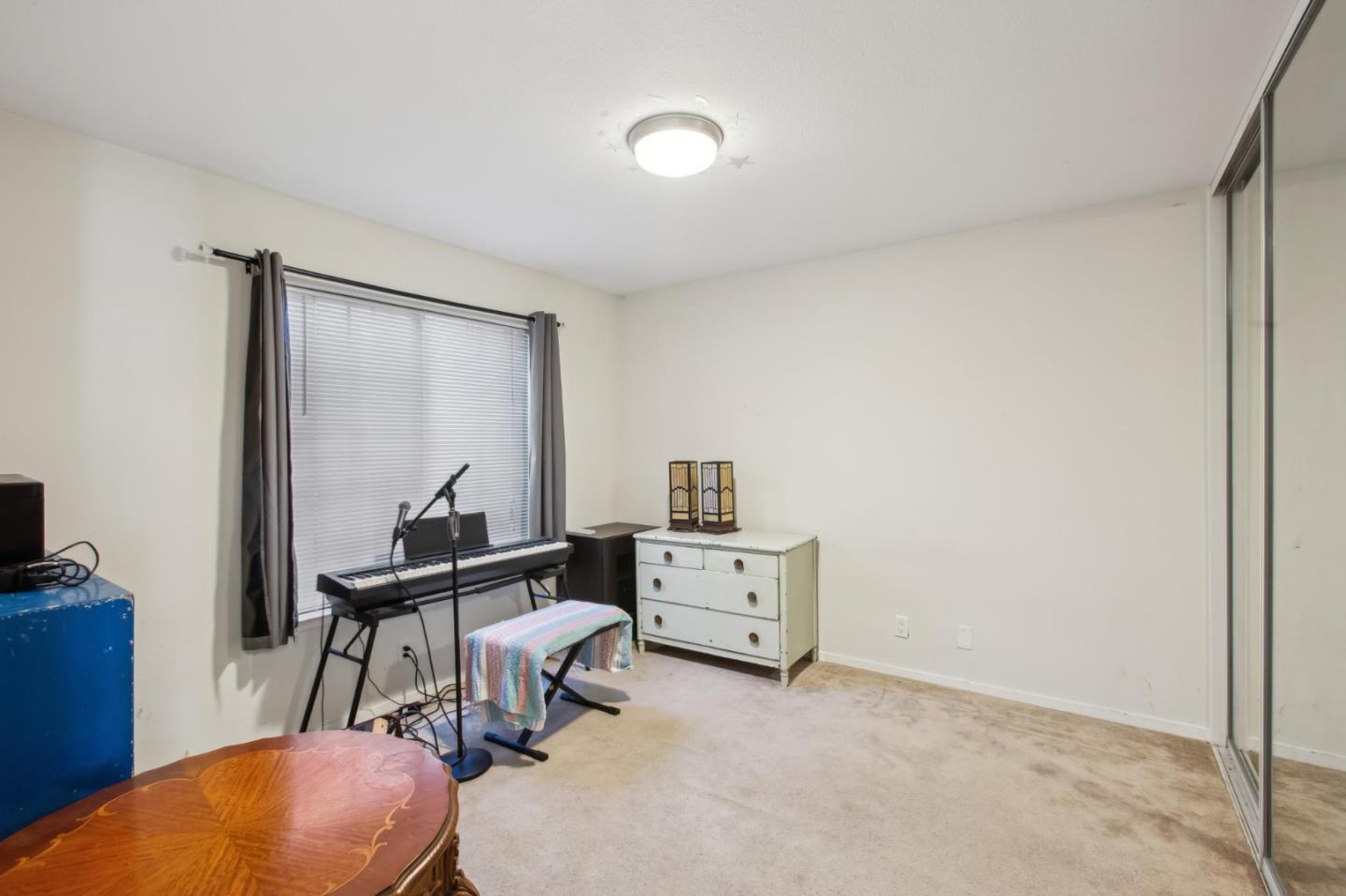 Detail Gallery Image 20 of 63 For 1615 Oakdale Ave, San Francisco,  CA 94124 - – Beds | – Baths