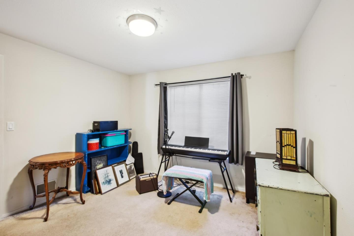Detail Gallery Image 21 of 63 For 1615 Oakdale Ave, San Francisco,  CA 94124 - – Beds | – Baths
