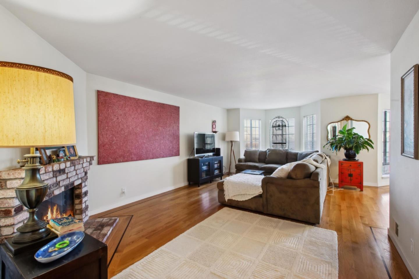Detail Gallery Image 3 of 63 For 1615 Oakdale Ave, San Francisco,  CA 94124 - – Beds | – Baths