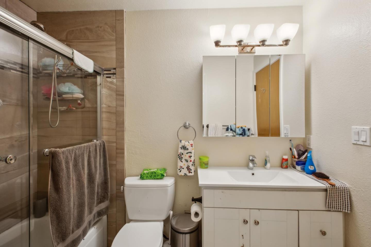 Detail Gallery Image 37 of 63 For 1615 Oakdale Ave, San Francisco,  CA 94124 - – Beds | – Baths