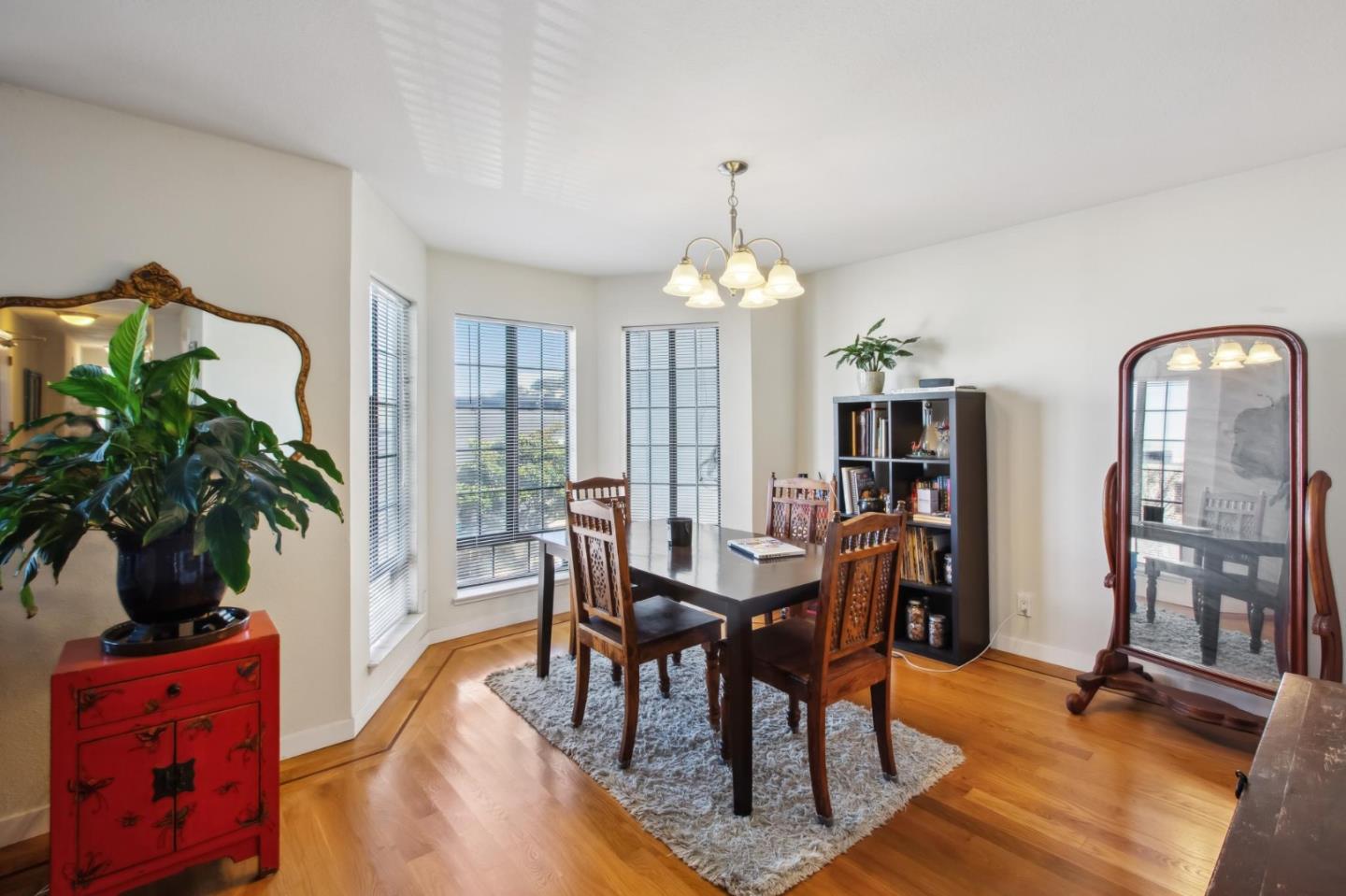 Detail Gallery Image 7 of 63 For 1615 Oakdale Ave, San Francisco,  CA 94124 - – Beds | – Baths