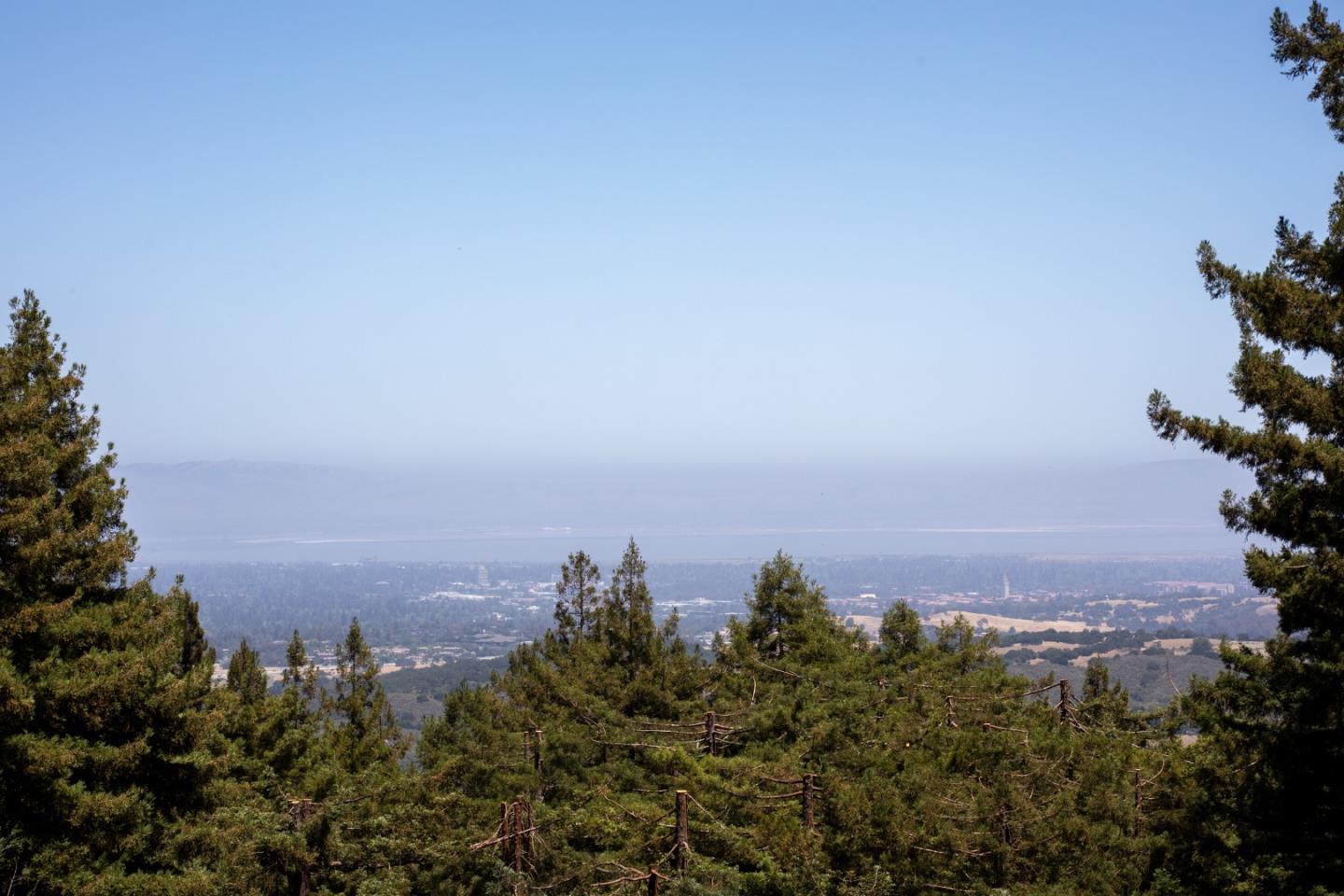 Detail Gallery Image 2 of 32 For 125 Grandview Dr, Woodside,  CA 94062 - 3 Beds | 3 Baths