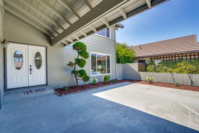 Detail Gallery Image 2 of 39 For 998 Flying Fish St, Foster City,  CA 94404 - 4 Beds | 2/1 Baths