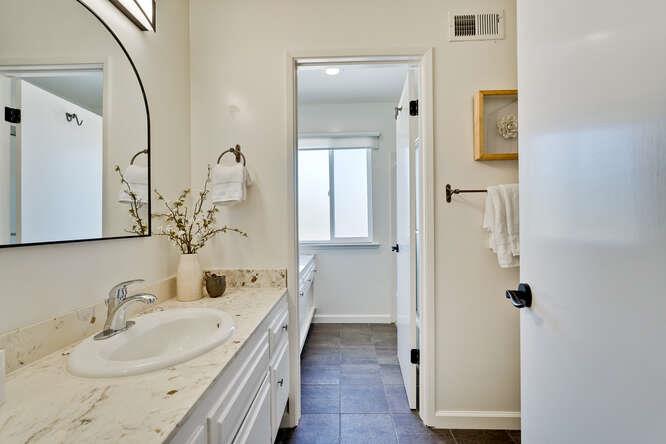 Detail Gallery Image 33 of 39 For 998 Flying Fish St, Foster City,  CA 94404 - 4 Beds | 2/1 Baths