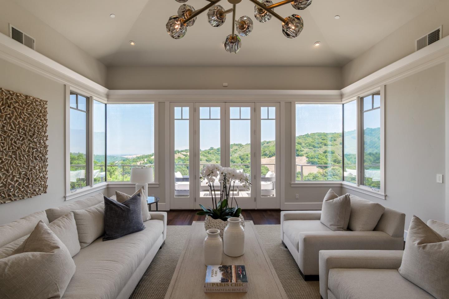 Detail Gallery Image 10 of 71 For 5 Redberry Rdg, Portola Valley,  CA 94028 - 6 Beds | 6/3 Baths