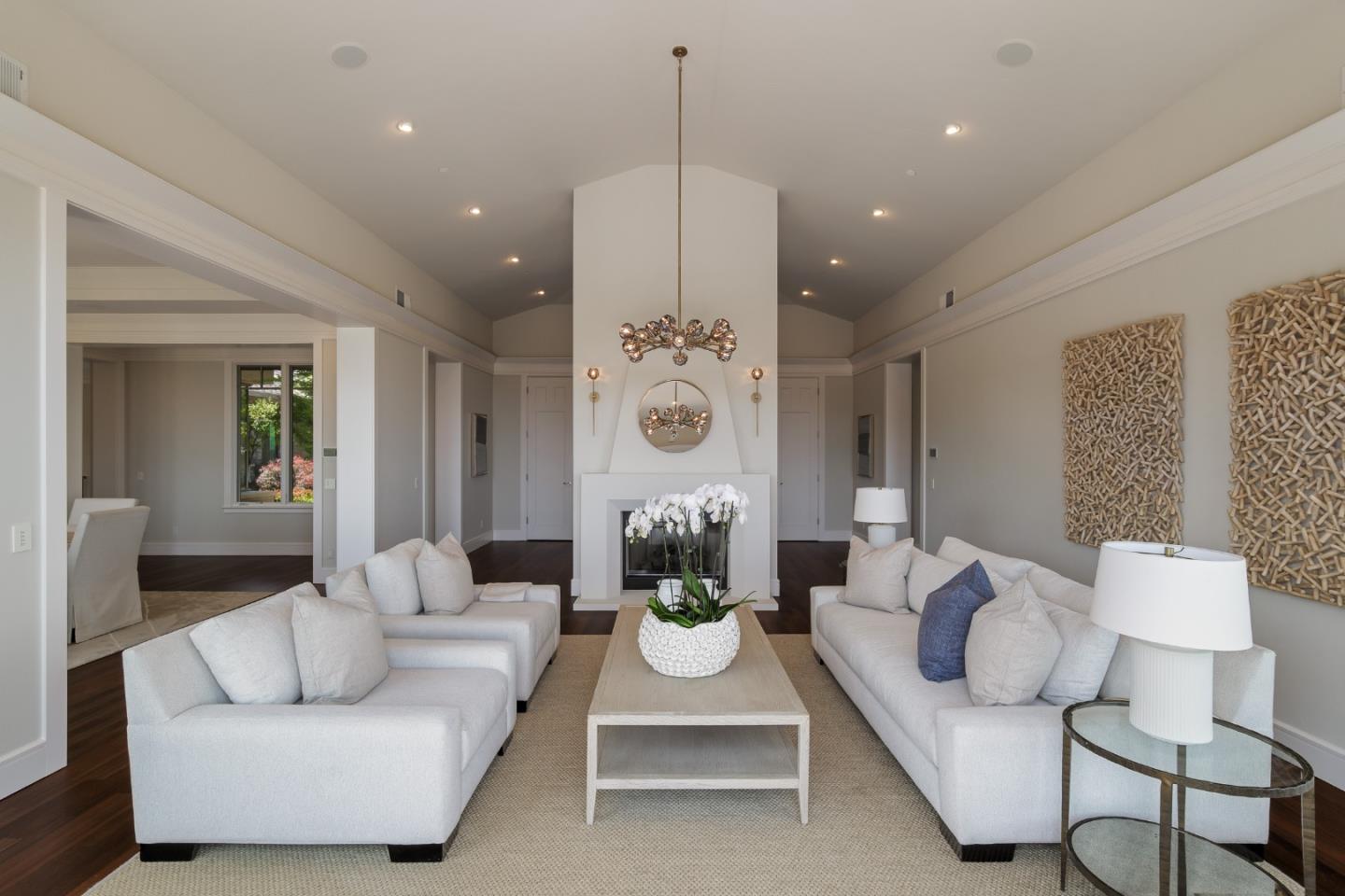 Detail Gallery Image 11 of 71 For 5 Redberry Rdg, Portola Valley,  CA 94028 - 6 Beds | 6/3 Baths