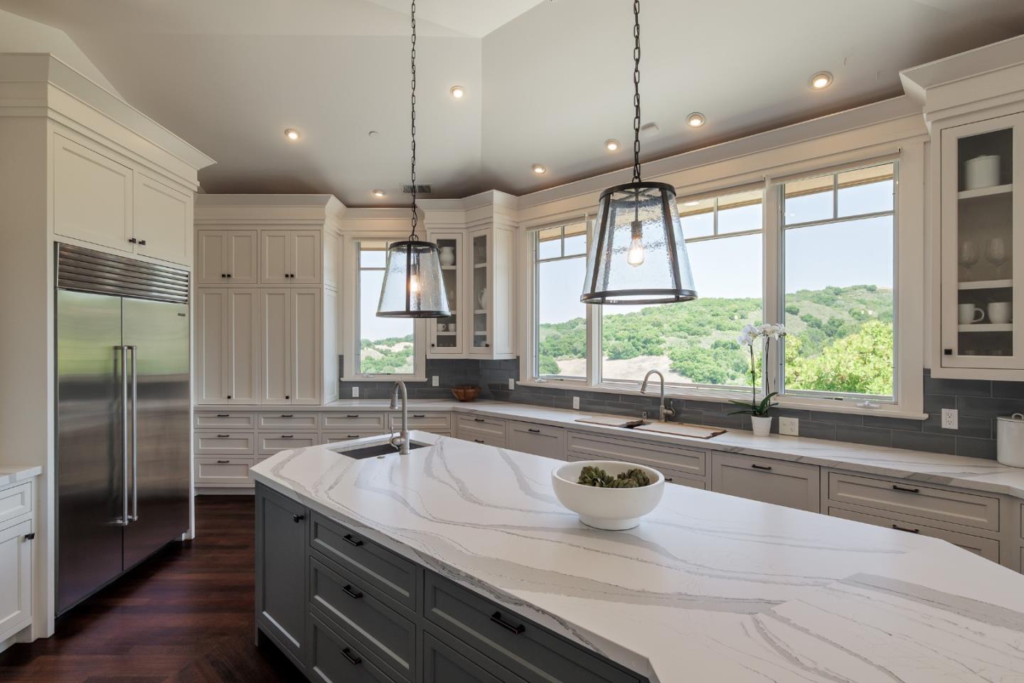 Detail Gallery Image 17 of 71 For 5 Redberry Rdg, Portola Valley,  CA 94028 - 6 Beds | 6/3 Baths