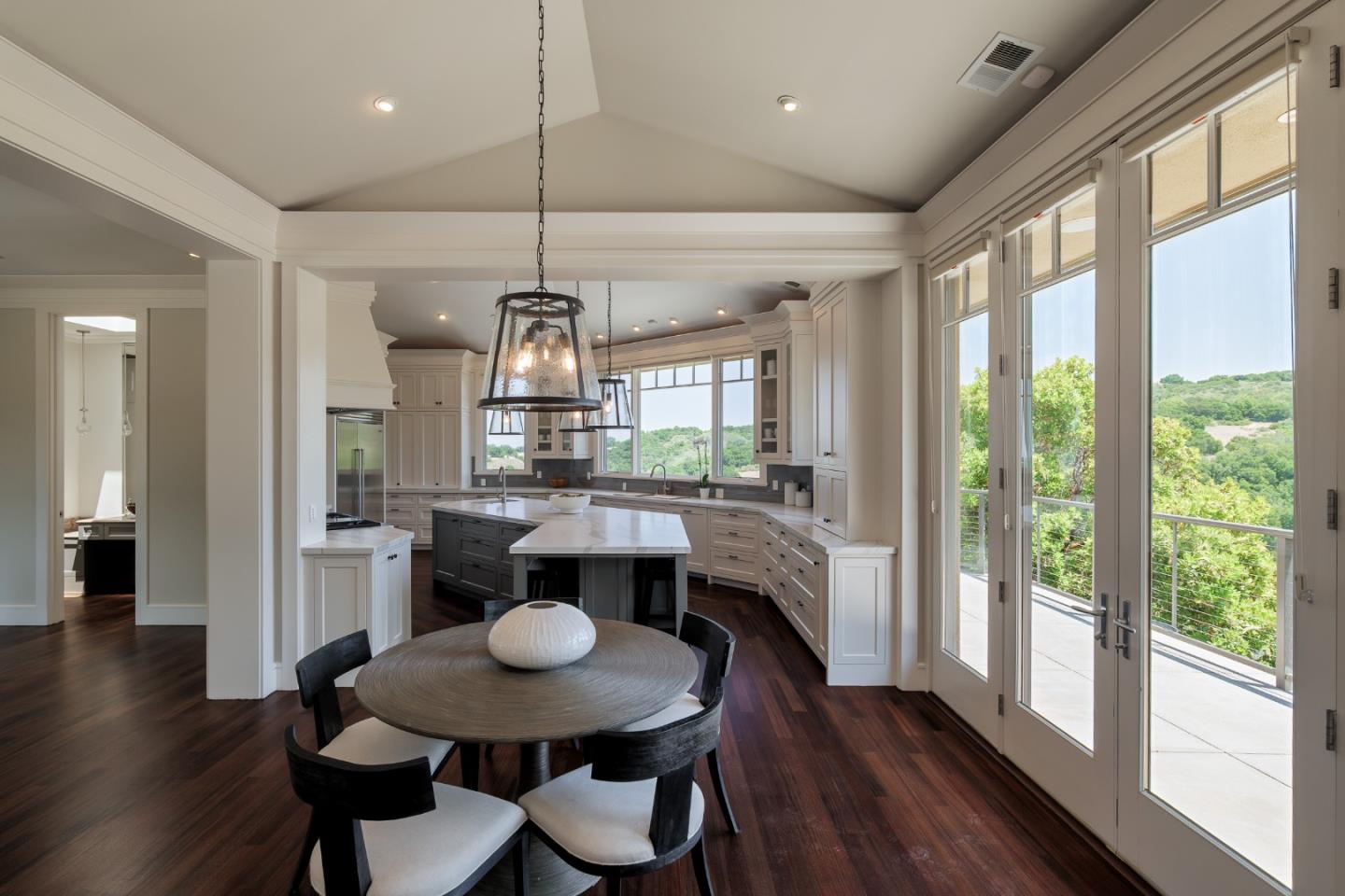 Detail Gallery Image 19 of 71 For 5 Redberry Rdg, Portola Valley,  CA 94028 - 6 Beds | 6/3 Baths
