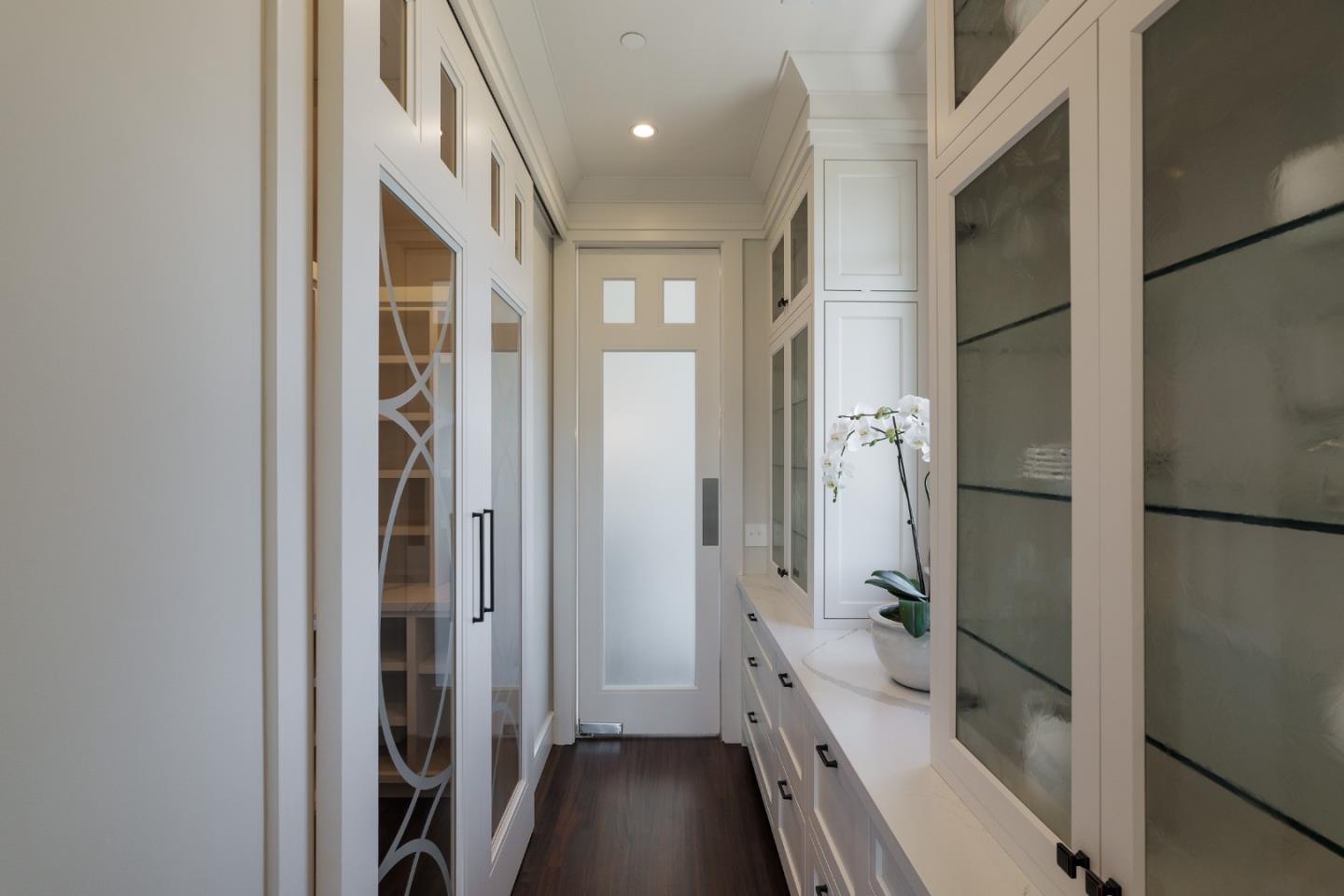 Detail Gallery Image 21 of 71 For 5 Redberry Rdg, Portola Valley,  CA 94028 - 6 Beds | 6/3 Baths