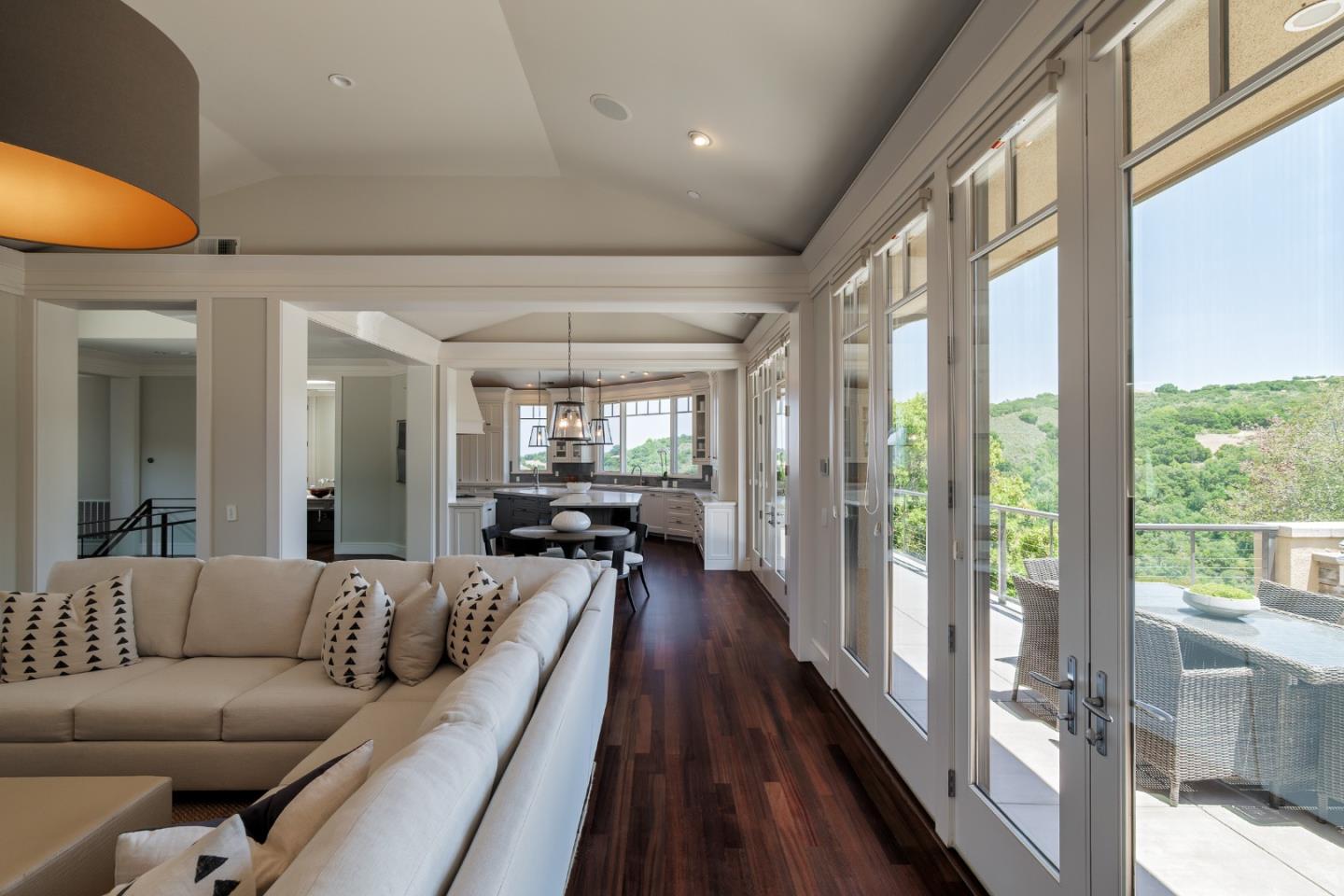 Detail Gallery Image 22 of 71 For 5 Redberry Rdg, Portola Valley,  CA 94028 - 6 Beds | 6/3 Baths
