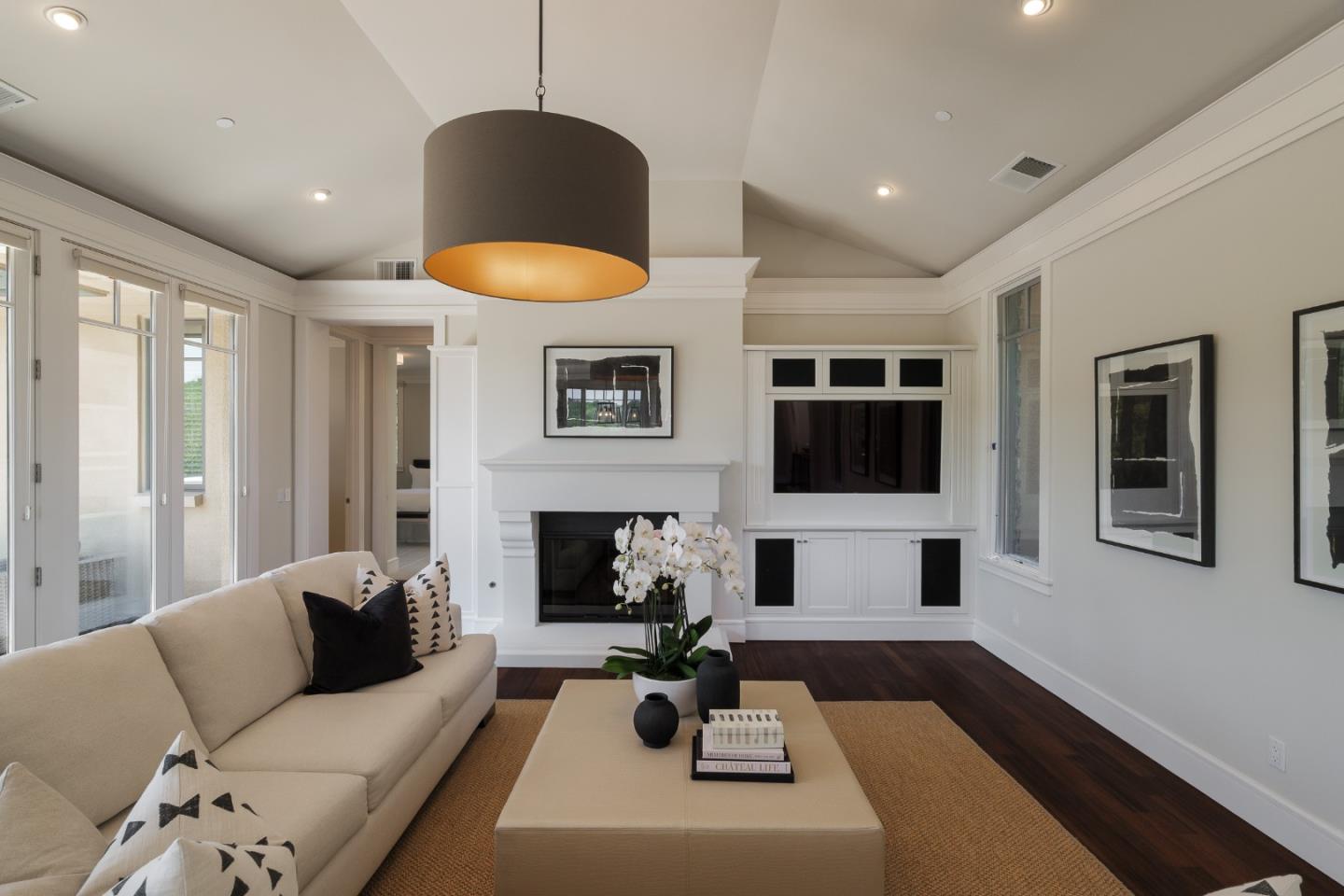 Detail Gallery Image 23 of 71 For 5 Redberry Rdg, Portola Valley,  CA 94028 - 6 Beds | 6/3 Baths