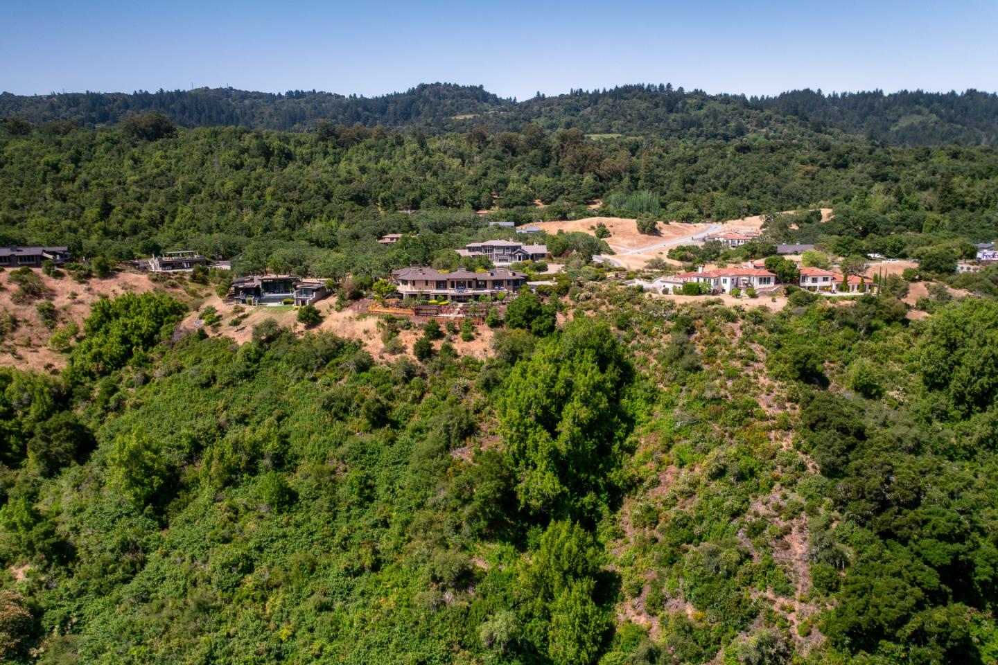 Detail Gallery Image 3 of 71 For 5 Redberry Rdg, Portola Valley,  CA 94028 - 6 Beds | 6/3 Baths