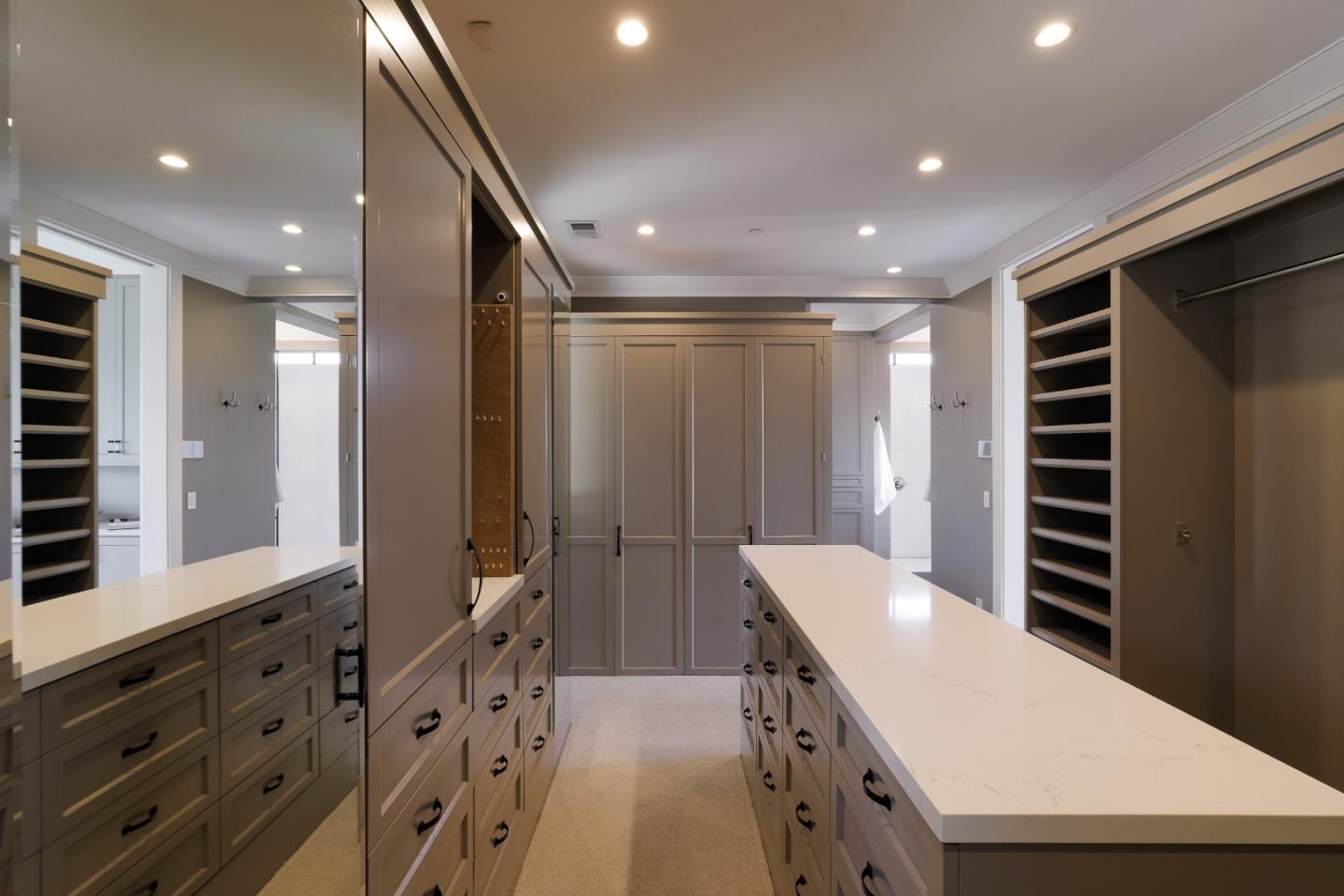 Detail Gallery Image 32 of 71 For 5 Redberry Rdg, Portola Valley,  CA 94028 - 6 Beds | 6/3 Baths