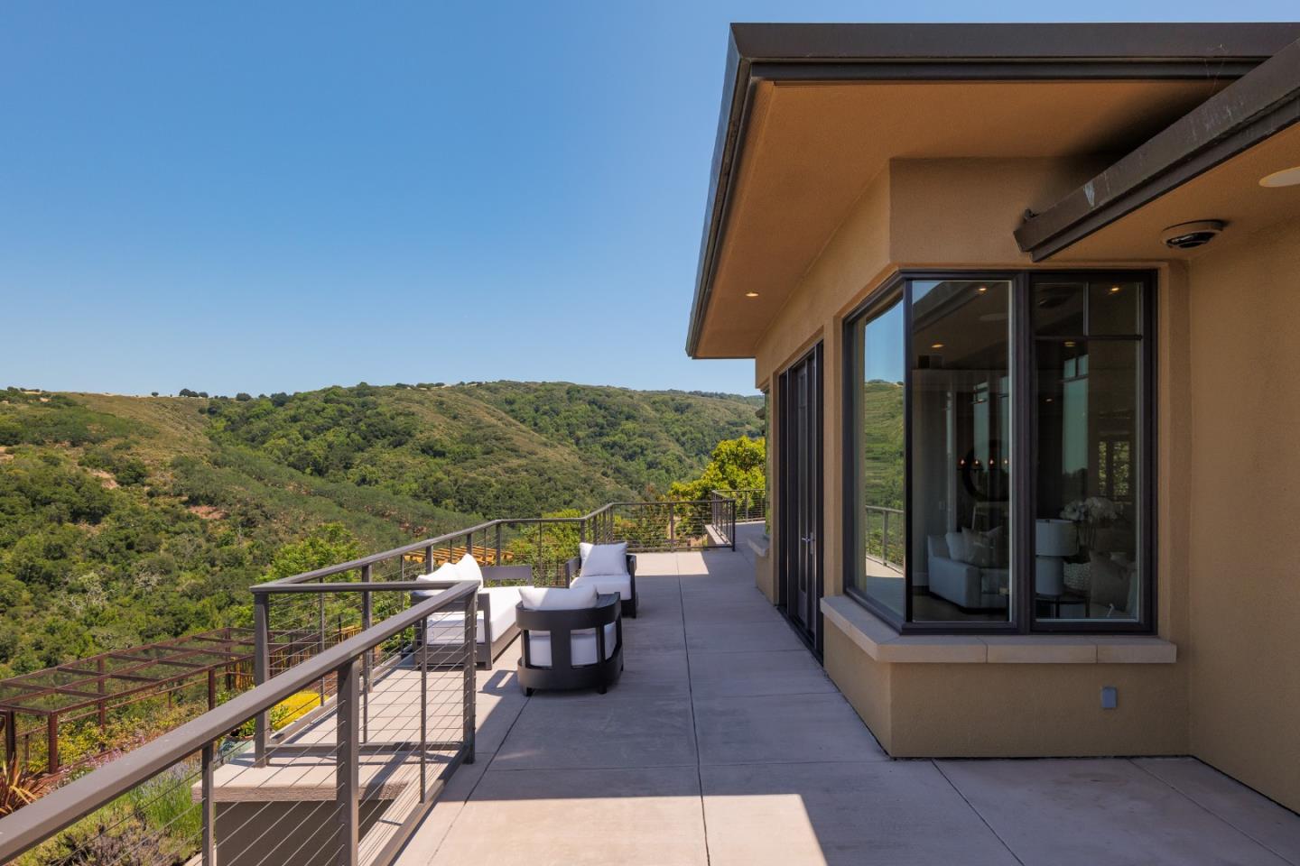 Detail Gallery Image 39 of 71 For 5 Redberry Rdg, Portola Valley,  CA 94028 - 6 Beds | 6/3 Baths