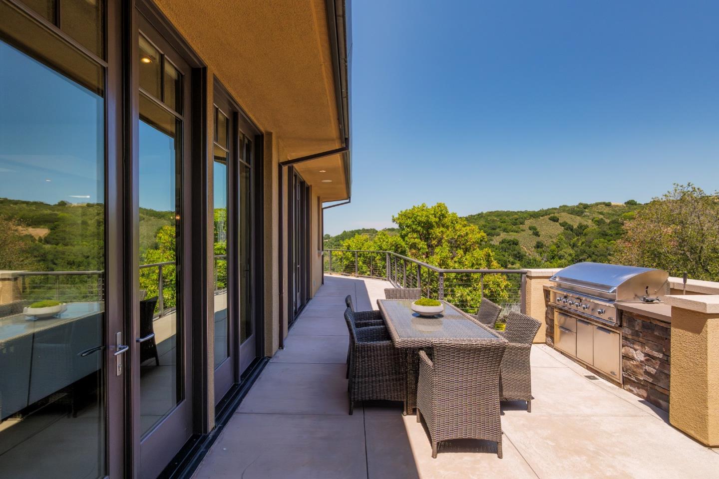 Detail Gallery Image 41 of 71 For 5 Redberry Rdg, Portola Valley,  CA 94028 - 6 Beds | 6/3 Baths