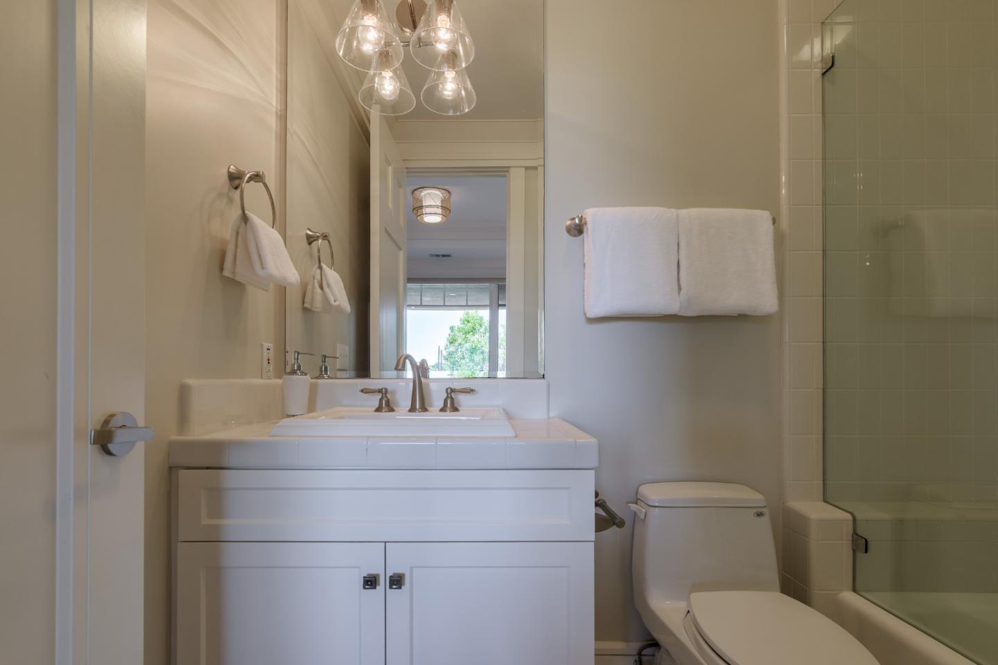 Detail Gallery Image 54 of 71 For 5 Redberry Rdg, Portola Valley,  CA 94028 - 6 Beds | 6/3 Baths