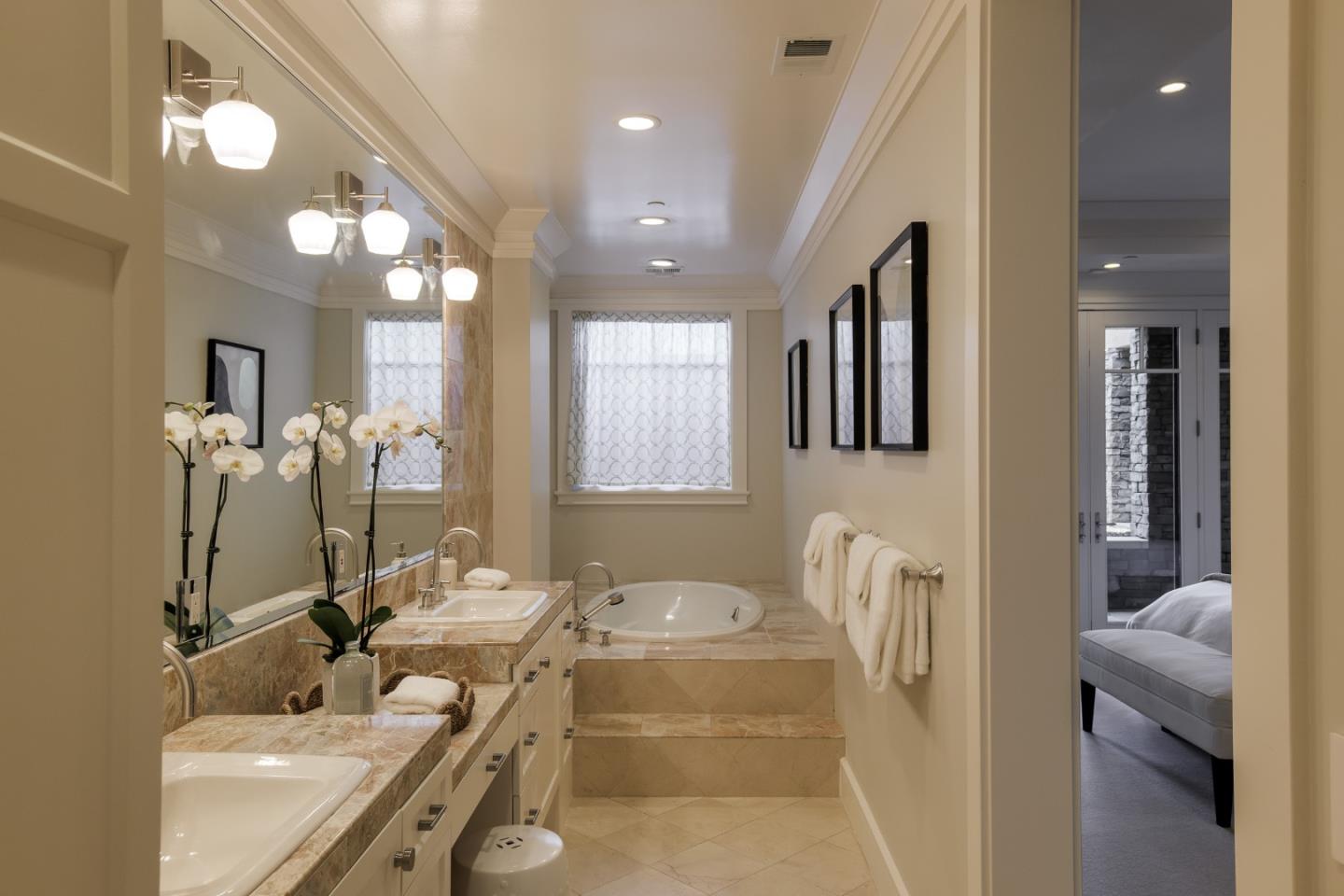 Detail Gallery Image 57 of 71 For 5 Redberry Rdg, Portola Valley,  CA 94028 - 6 Beds | 6/3 Baths