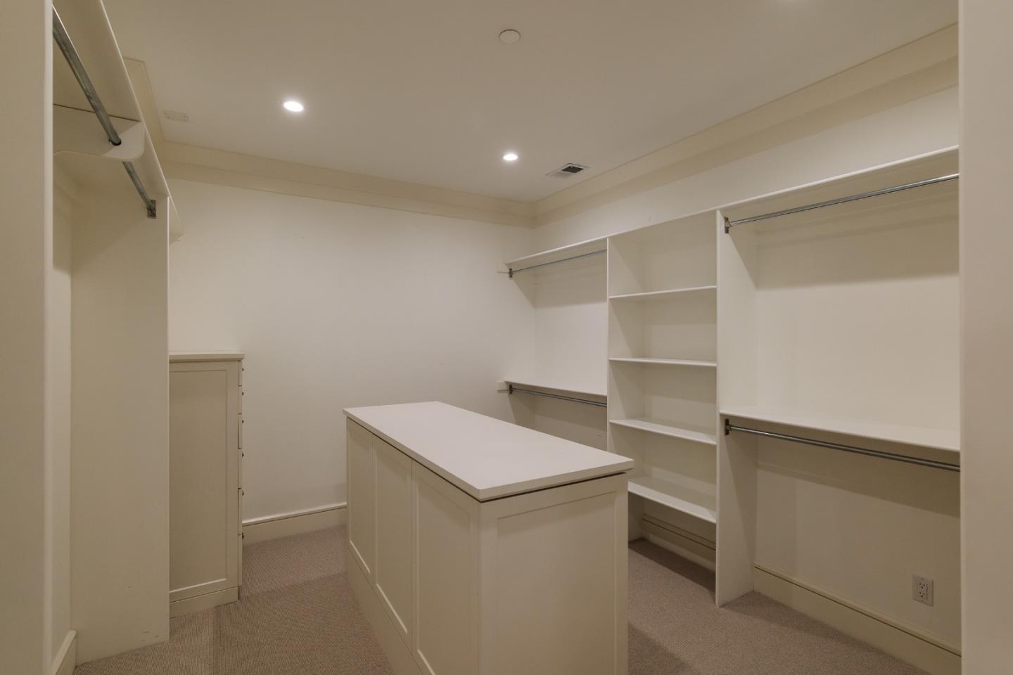 Detail Gallery Image 59 of 71 For 5 Redberry Rdg, Portola Valley,  CA 94028 - 6 Beds | 6/3 Baths