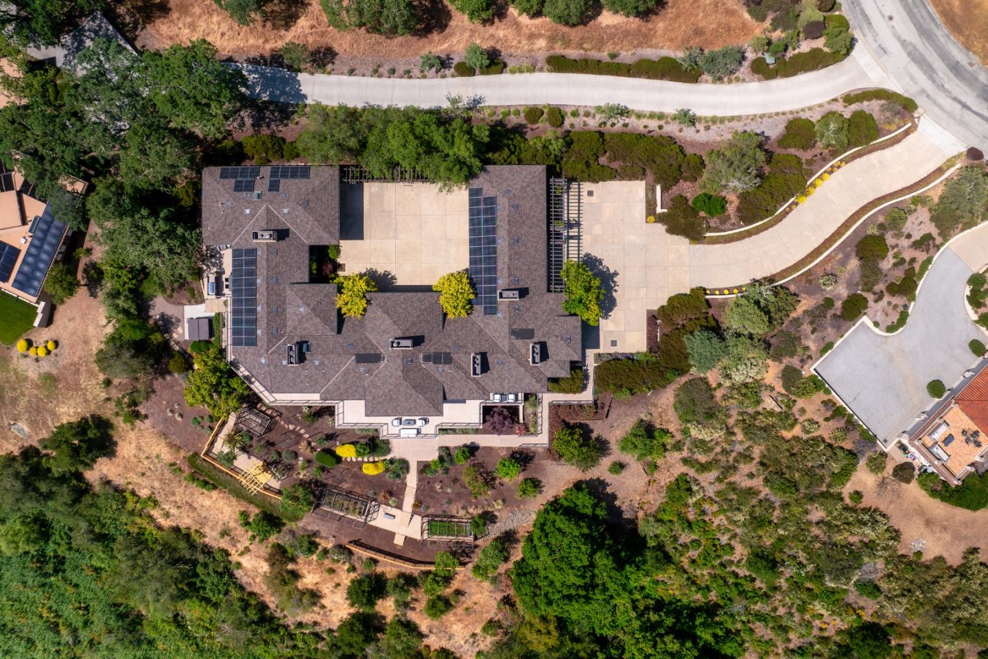 Detail Gallery Image 66 of 71 For 5 Redberry Rdg, Portola Valley,  CA 94028 - 6 Beds | 6/3 Baths