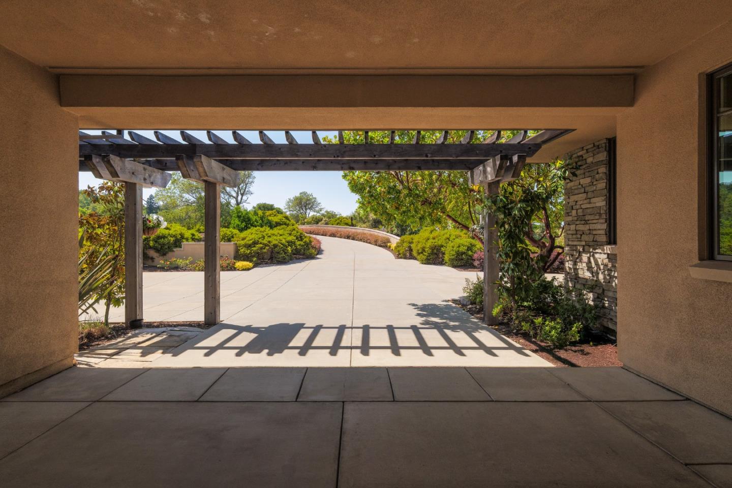 Detail Gallery Image 69 of 71 For 5 Redberry Rdg, Portola Valley,  CA 94028 - 6 Beds | 6/3 Baths