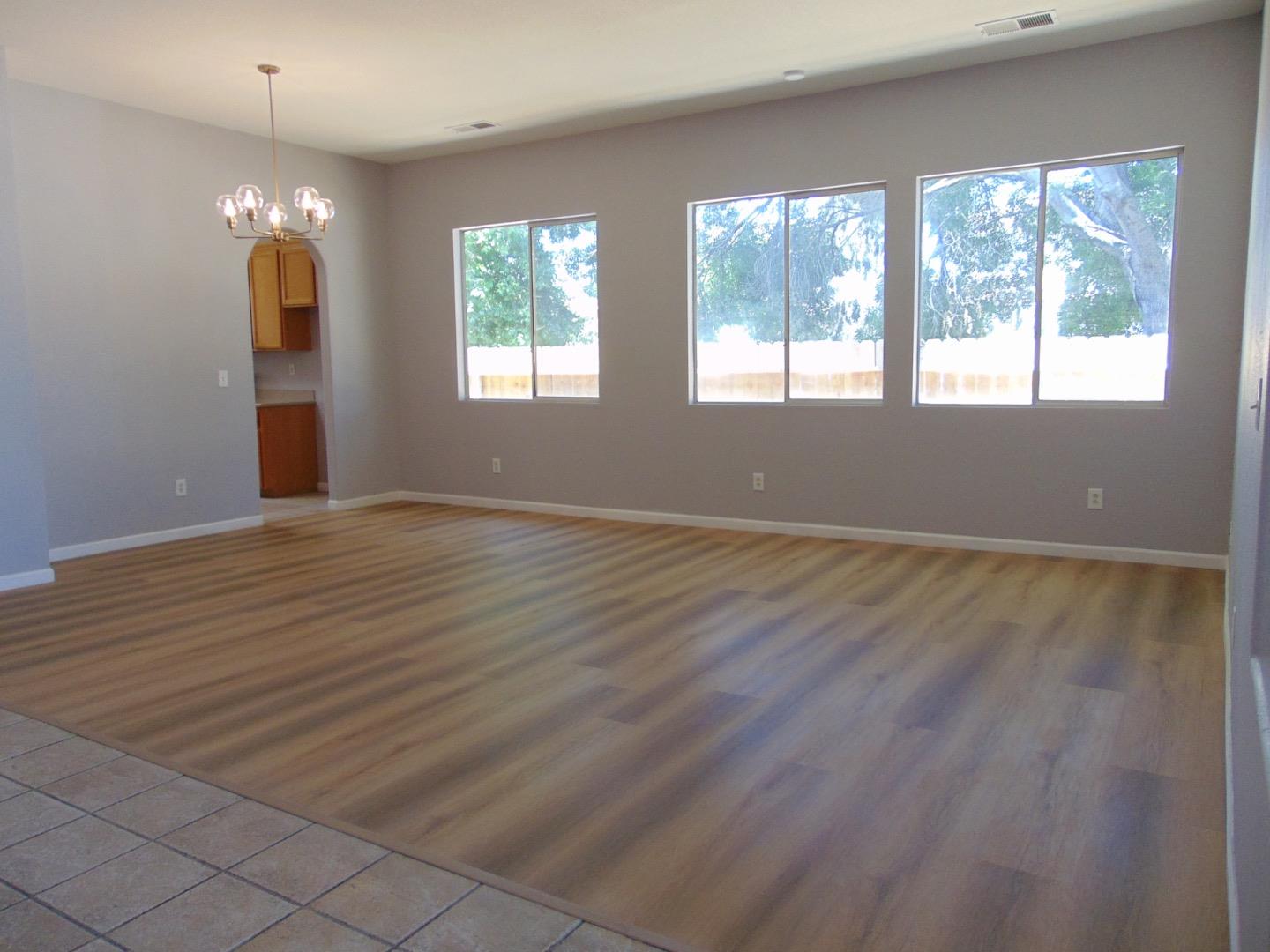 Detail Gallery Image 11 of 41 For 3343 Kay Bridges Pl, Stockton,  CA 95206 - 3 Beds | 3 Baths
