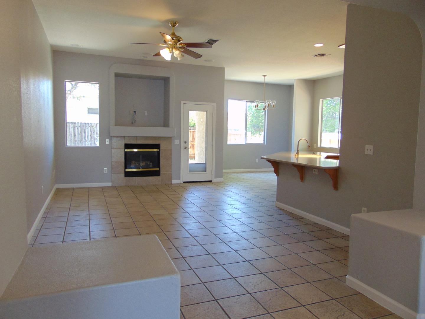 Detail Gallery Image 13 of 41 For 3343 Kay Bridges Pl, Stockton,  CA 95206 - 3 Beds | 3 Baths