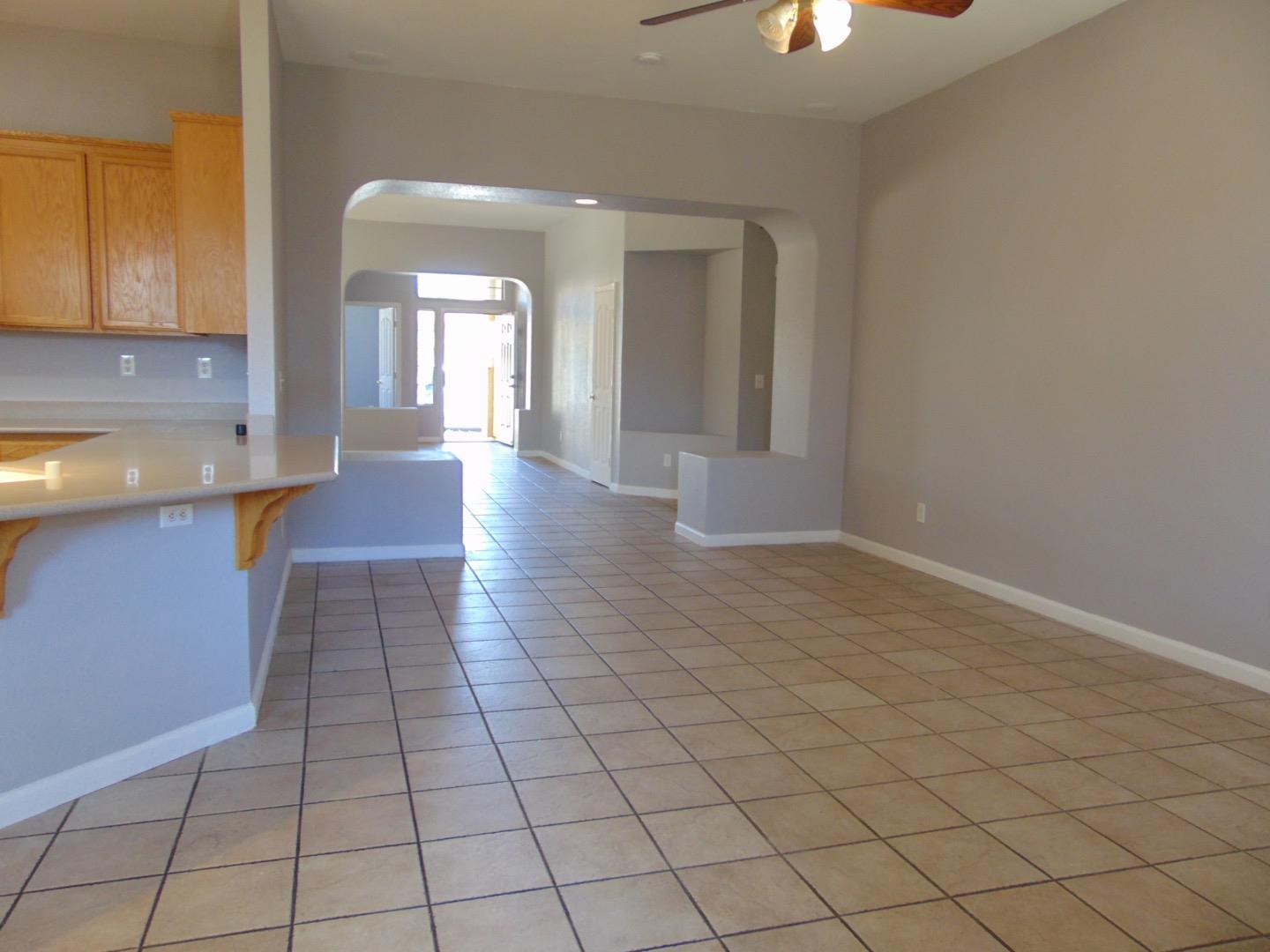Detail Gallery Image 16 of 41 For 3343 Kay Bridges Pl, Stockton,  CA 95206 - 3 Beds | 3 Baths