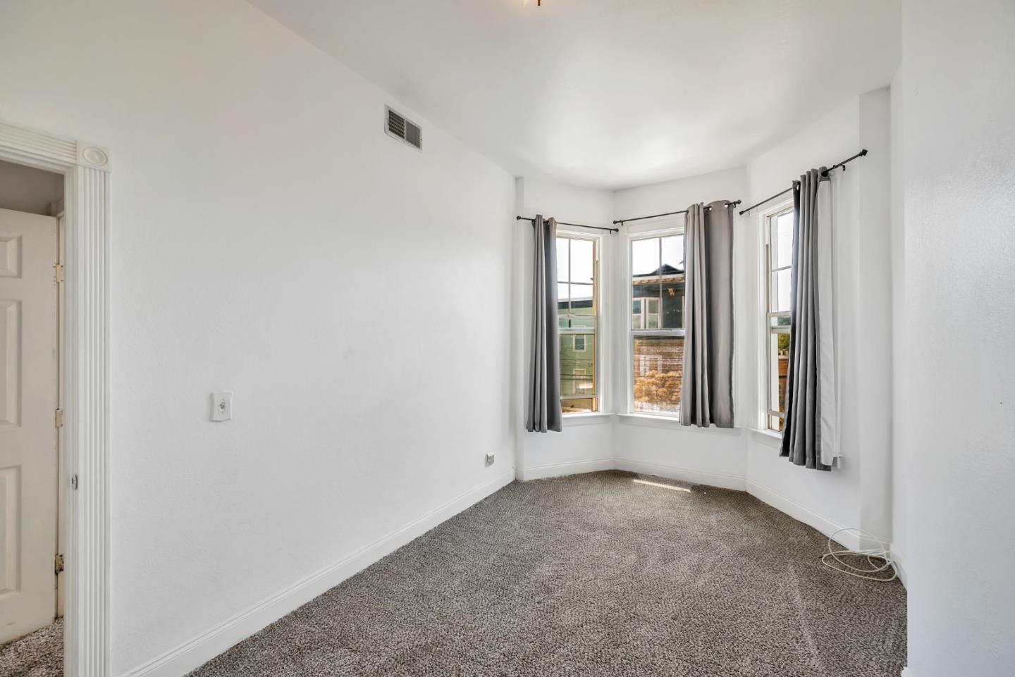 Detail Gallery Image 14 of 44 For 2664 22nd St, San Francisco,  CA 94110 - – Beds | – Baths