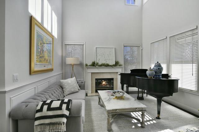Detail Gallery Image 3 of 10 For 580 Laurel St, Menlo Park,  CA 94025 - 4 Beds | 2/1 Baths