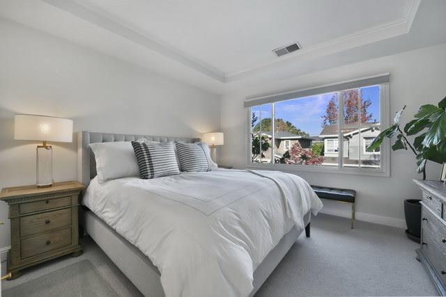 Detail Gallery Image 6 of 10 For 580 Laurel St, Menlo Park,  CA 94025 - 4 Beds | 2/1 Baths