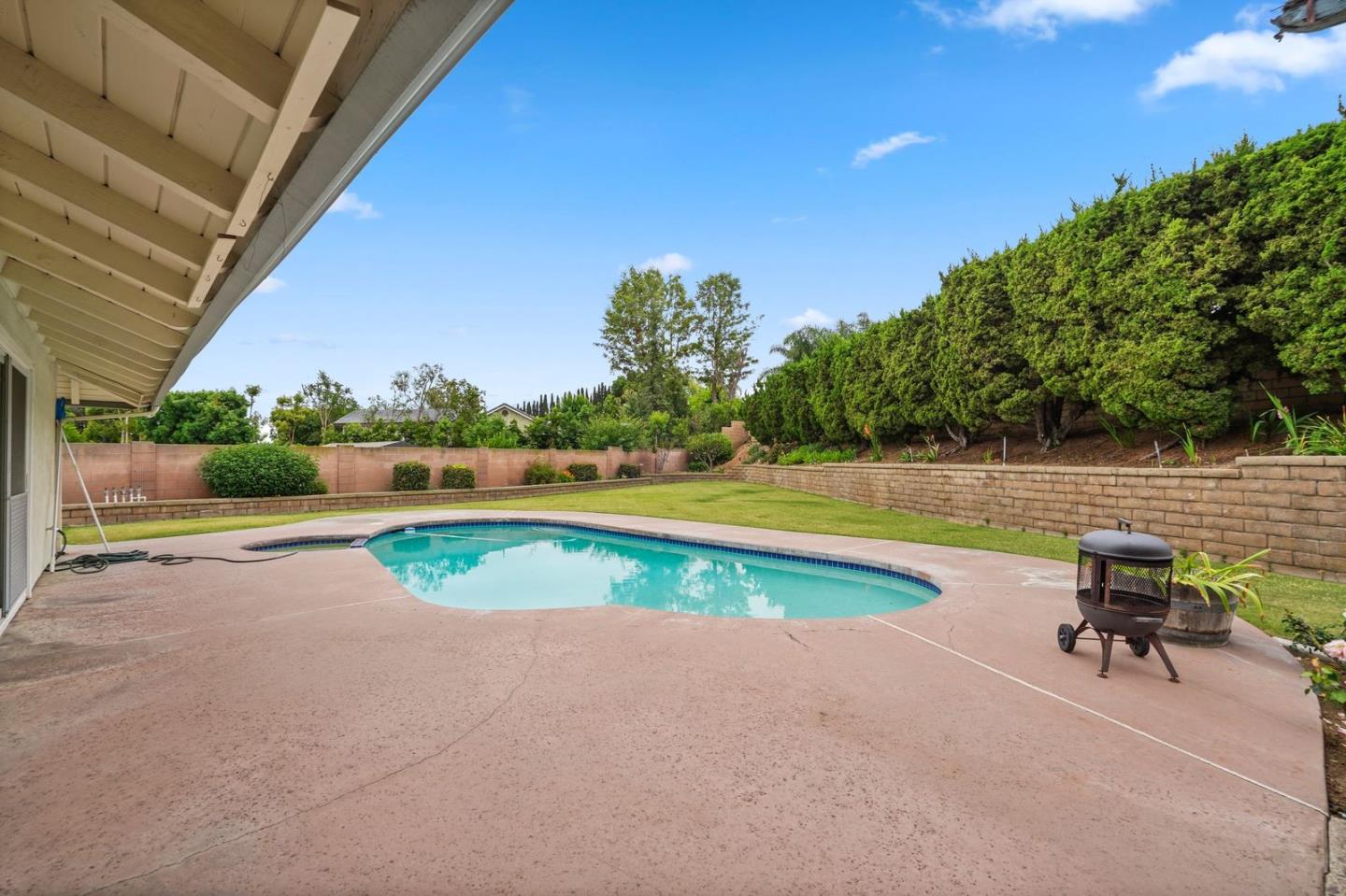 Detail Gallery Image 7 of 10 For 5101 Club Terrace Dr, Yorba Linda,  CA 92886 - 4 Beds | 2/1 Baths